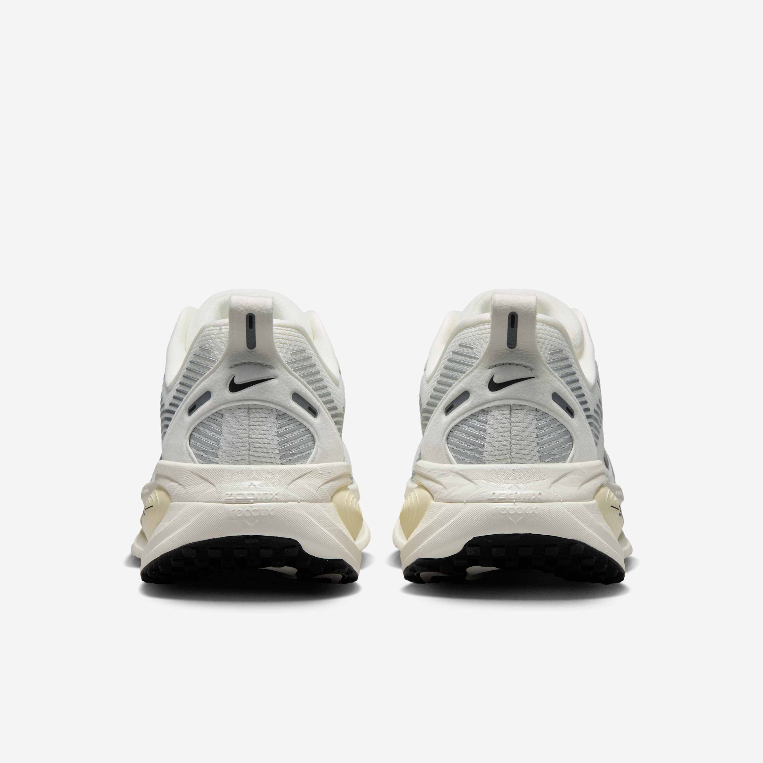 نايكي فوميرو 18 image number 5