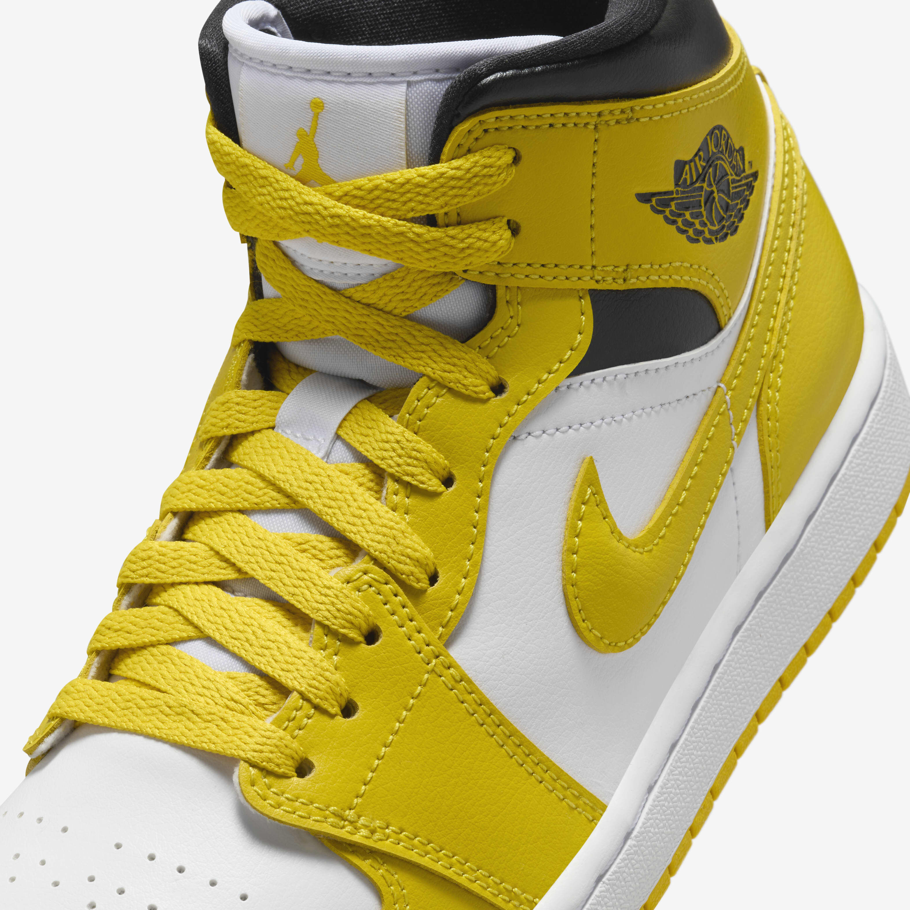 Air Jordan 1 Mid image number 6