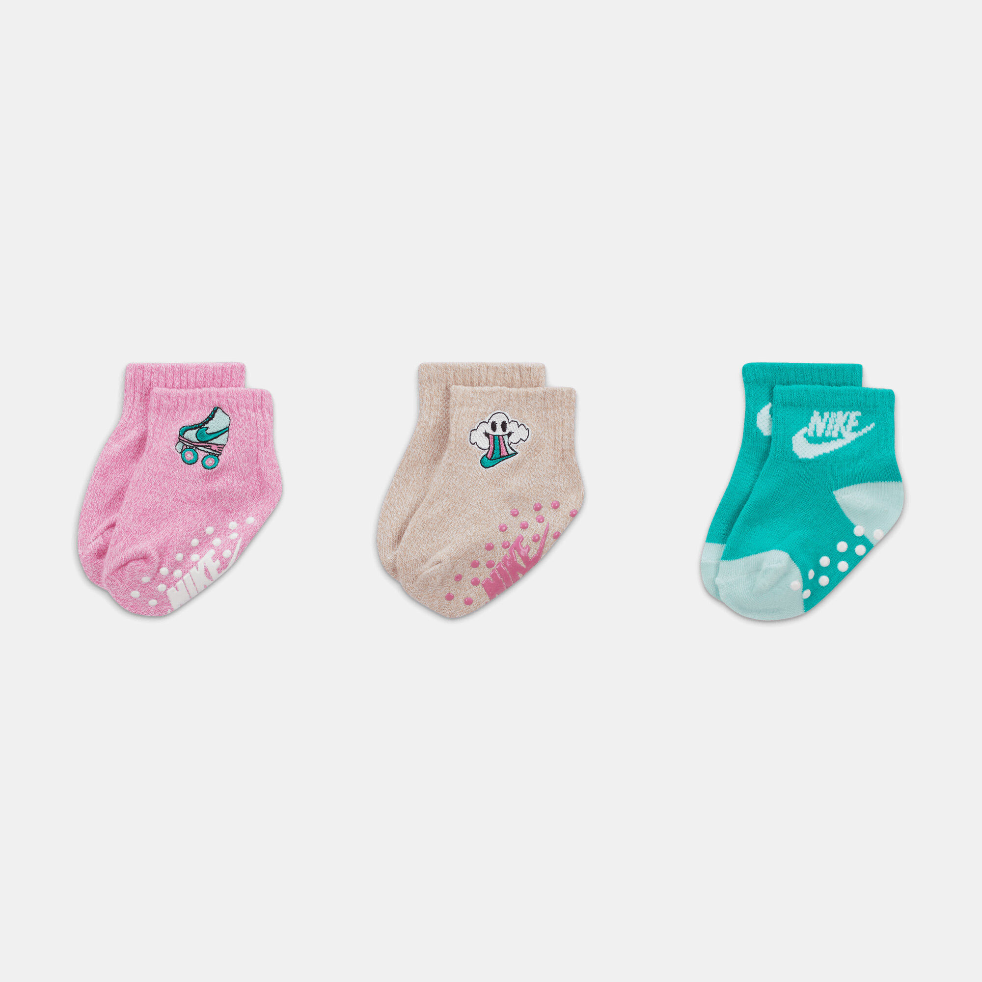 Nike "N is for Nike" Gripper Ankle Socks (3 Pairs) image number 0