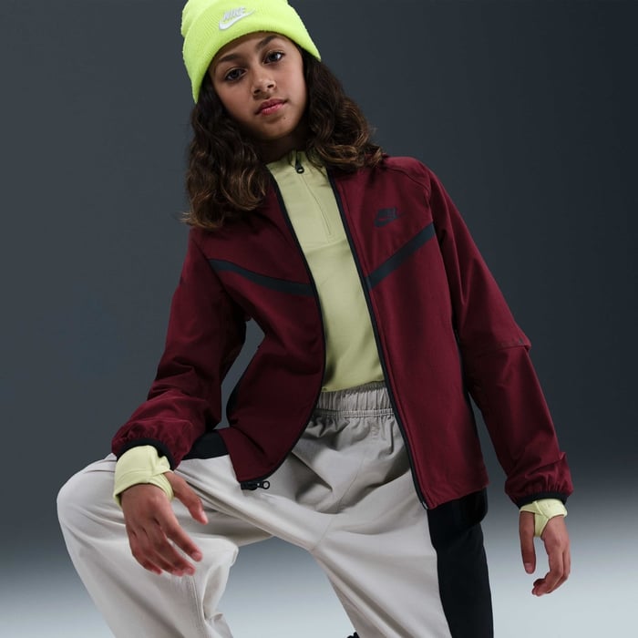 نايكي تك image number 2 نايكي تك image number 2