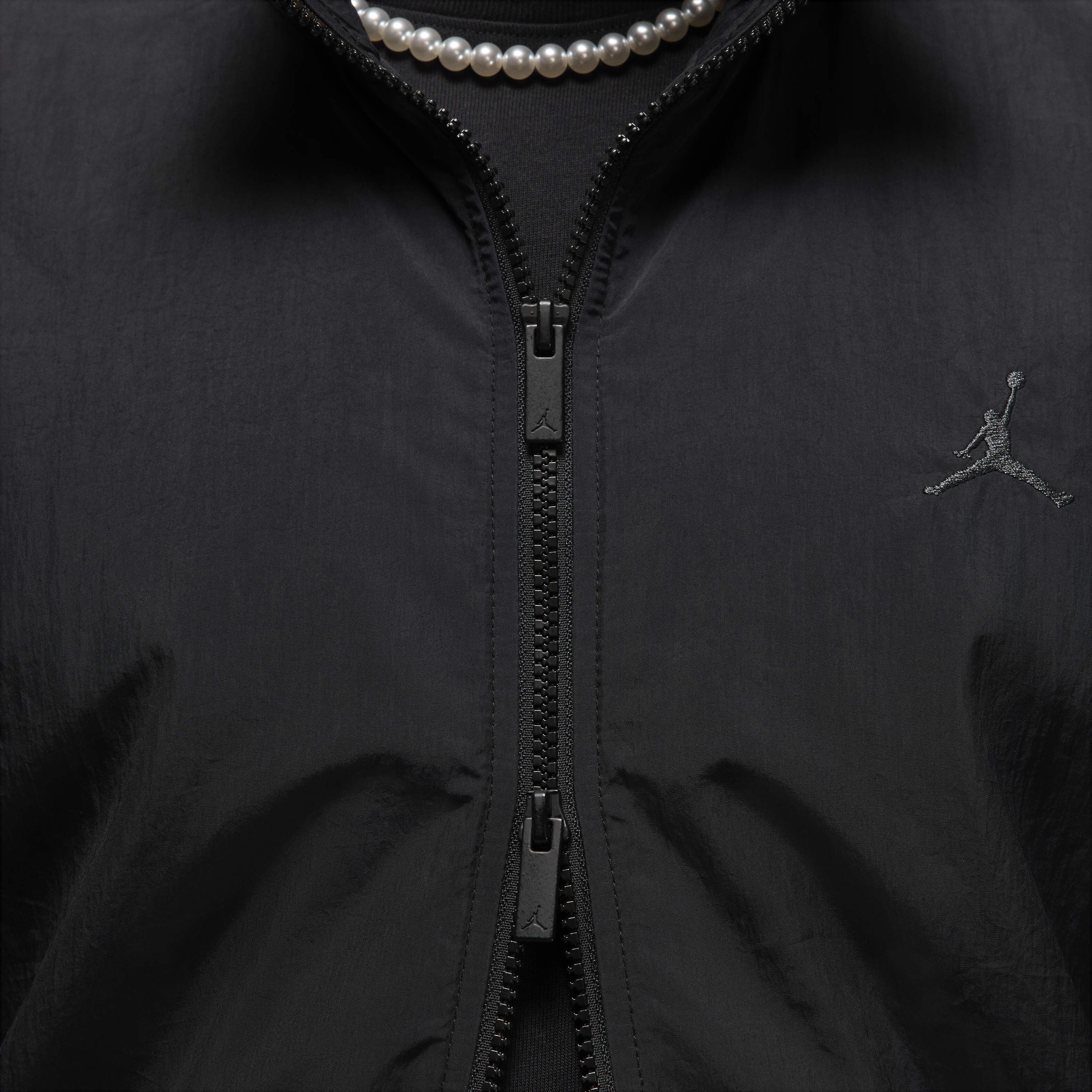 Jordan Essentials image number 4