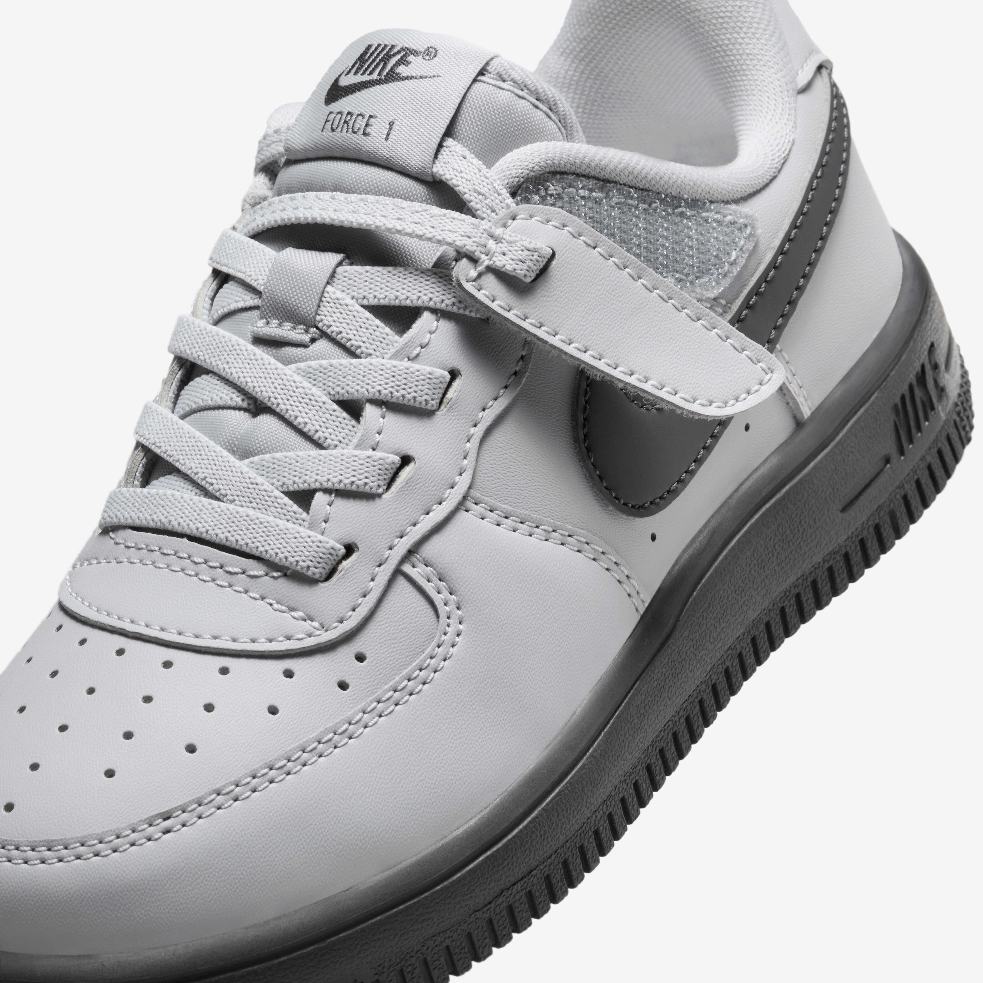 Nike Force 1 Low EasyOn image number 6