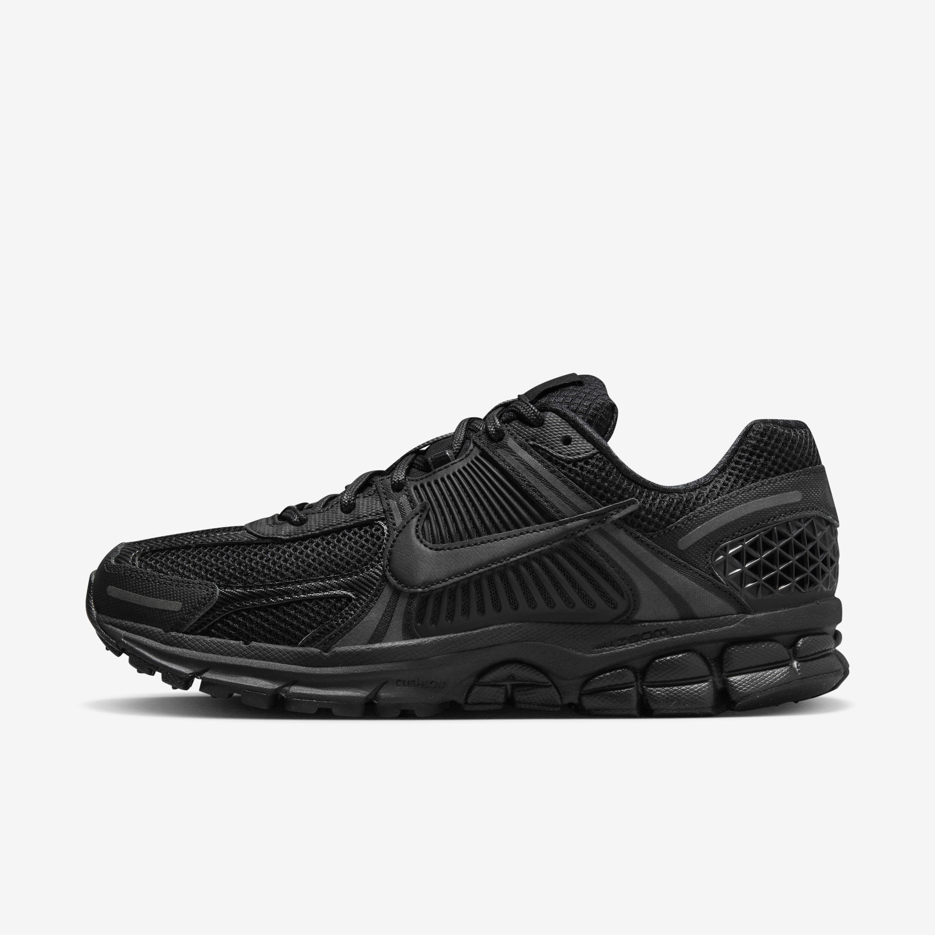 New all black nikes store
