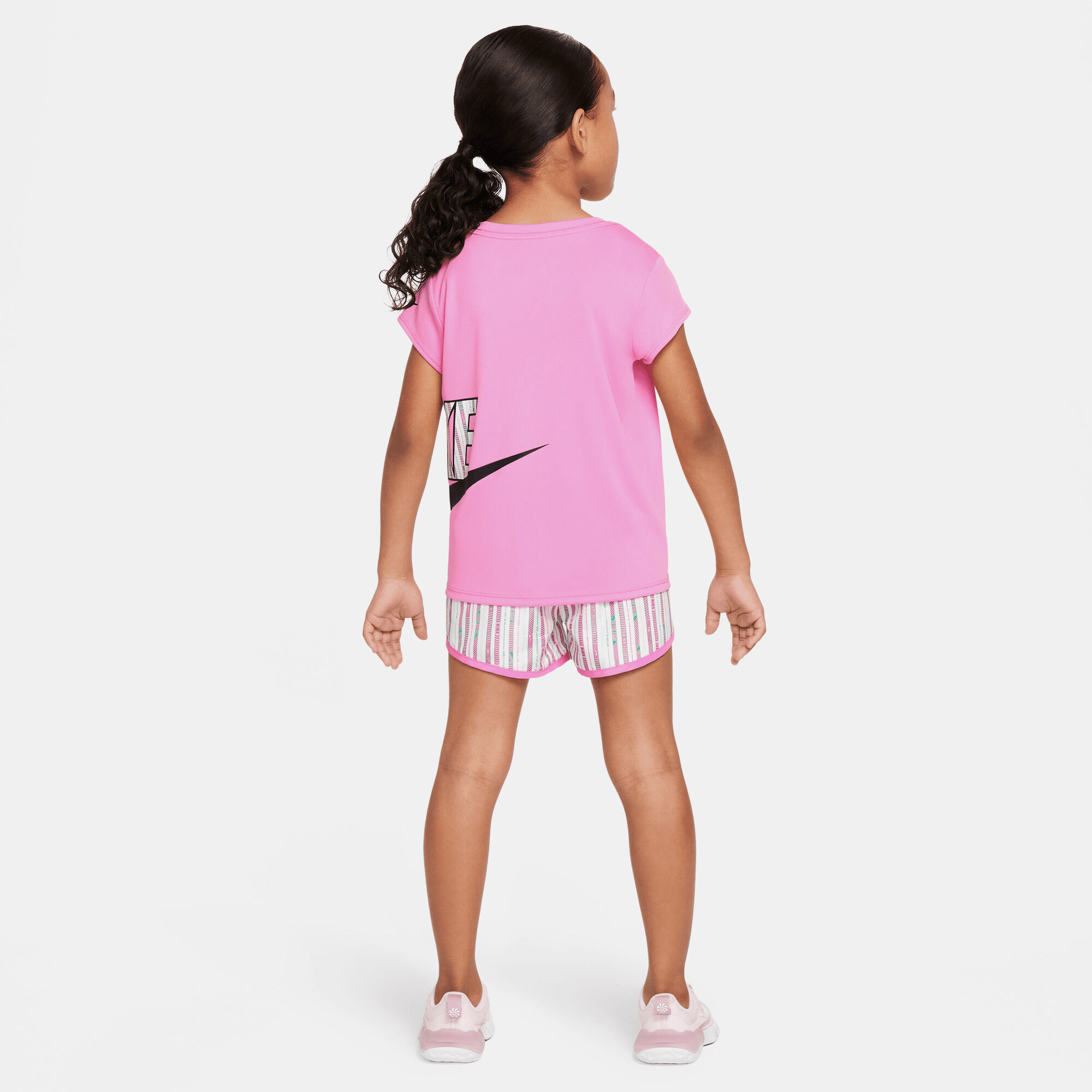 Nike Dri-FIT Happy Camper image number 1