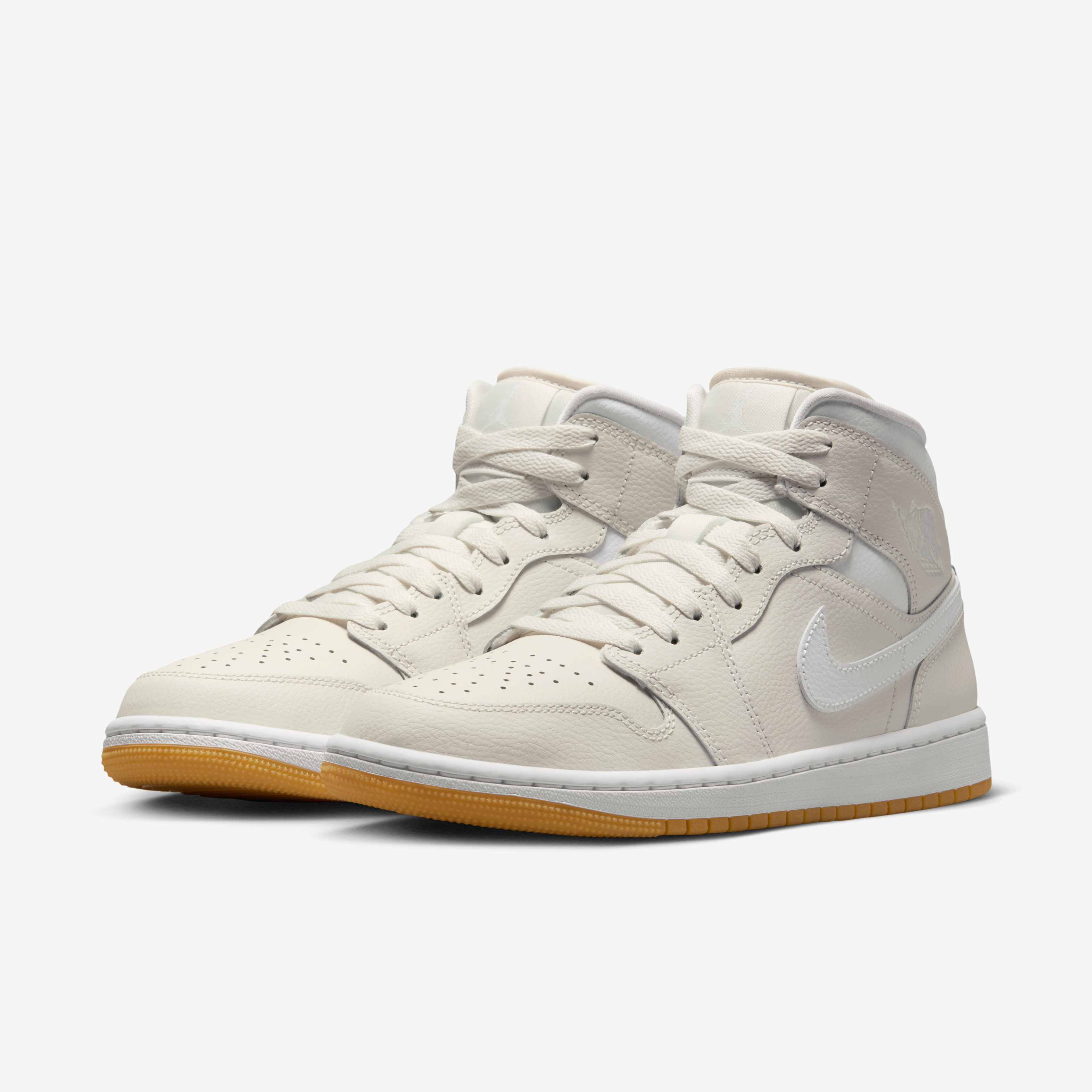 Air Jordan 1 Mid image number 4