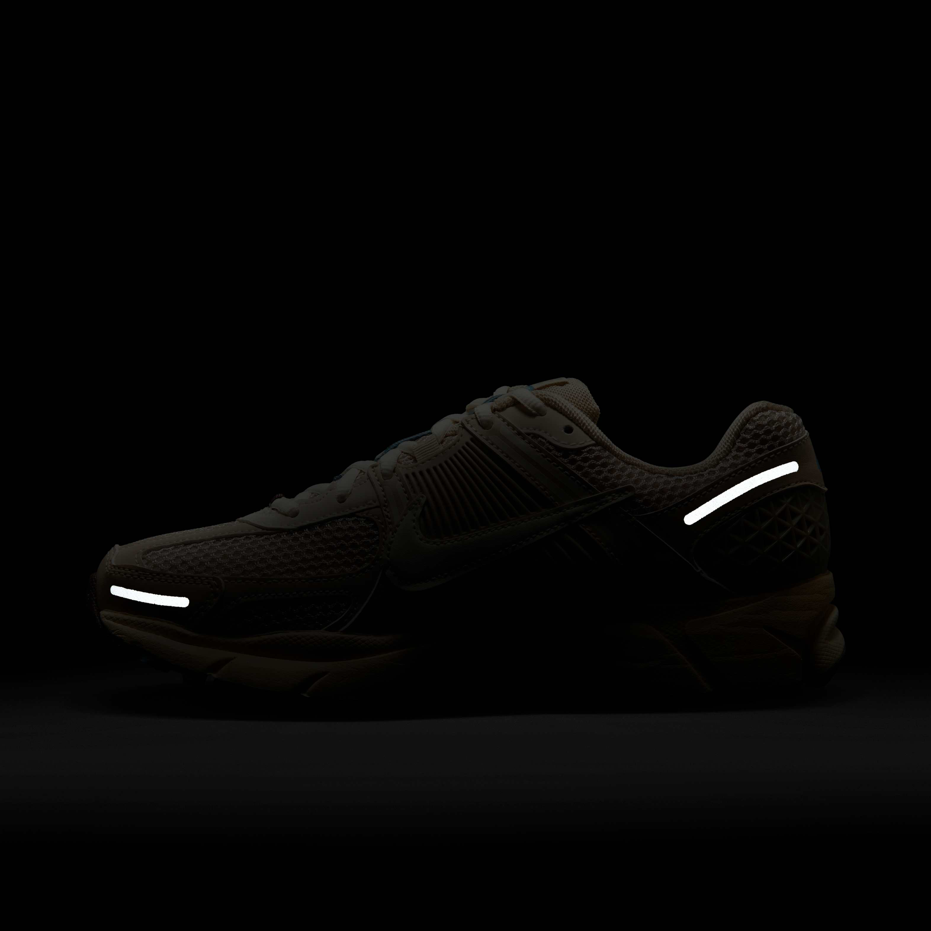 Nike Zoom Vomero 5 image number 12