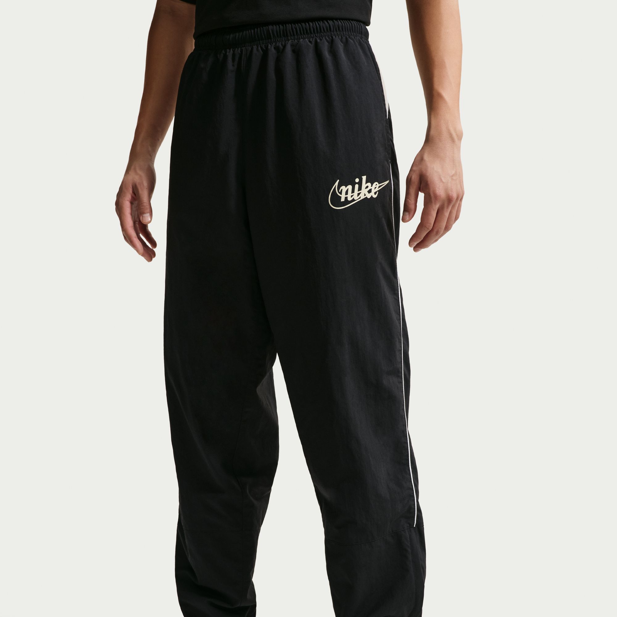 Nike Sportswear Club image number 2