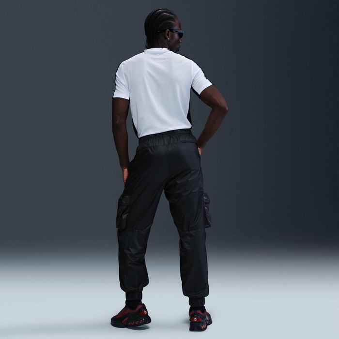 Liverpool F.C. Tech Special Edition image number 3 Liverpool F.C. Tech Special Edition image number 3