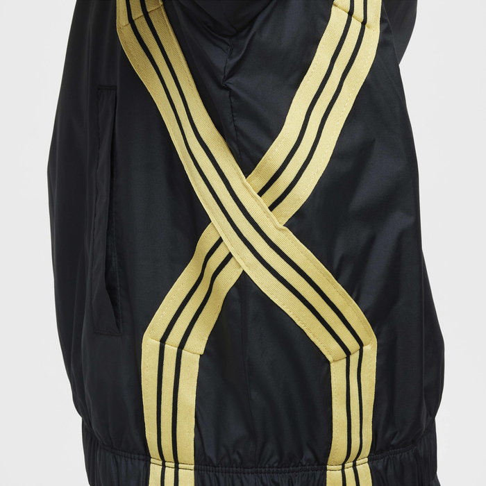 نايكي كروس اوفر image number 4 نايكي كروس اوفر image number 4