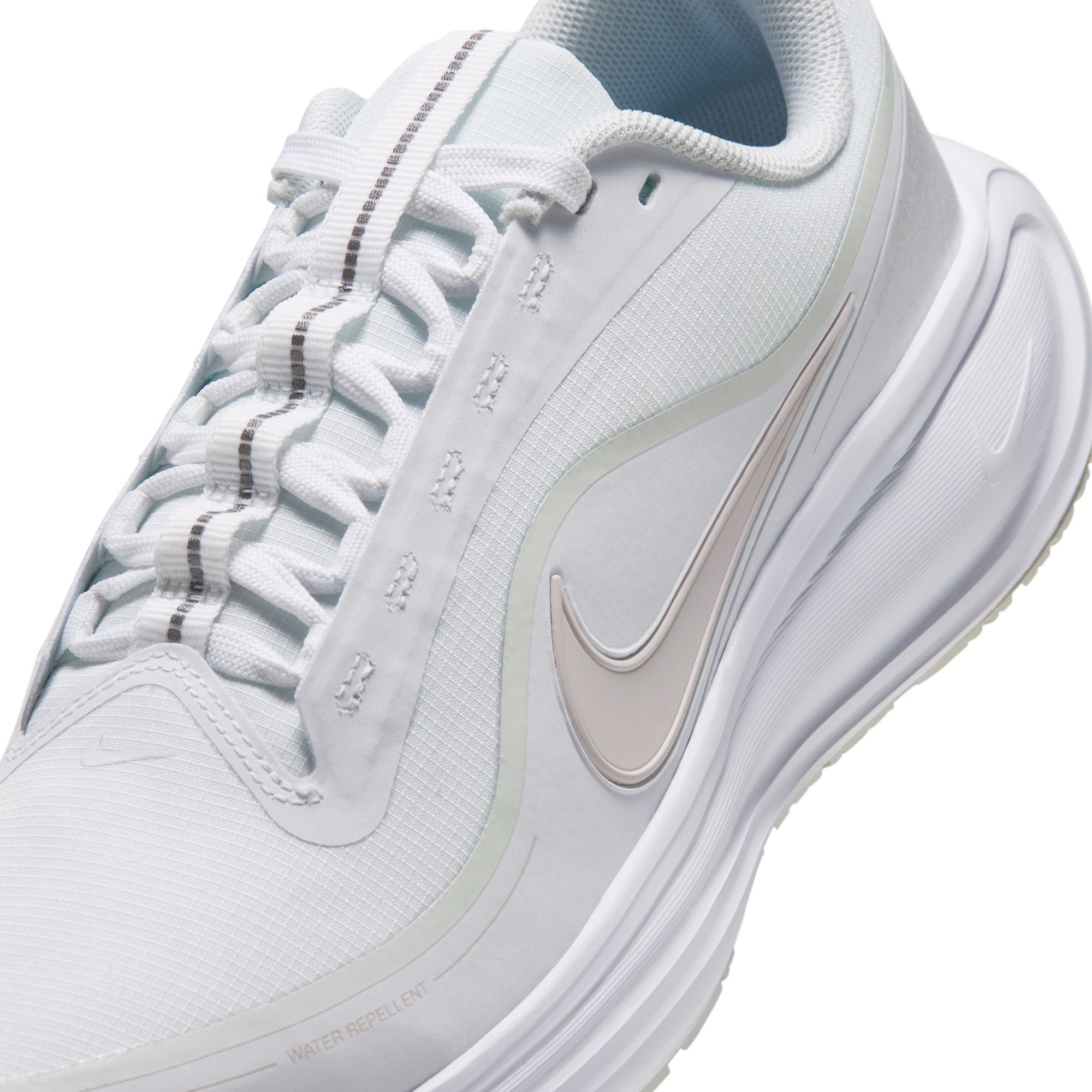 Nike Revolution 8 Utility image number 9