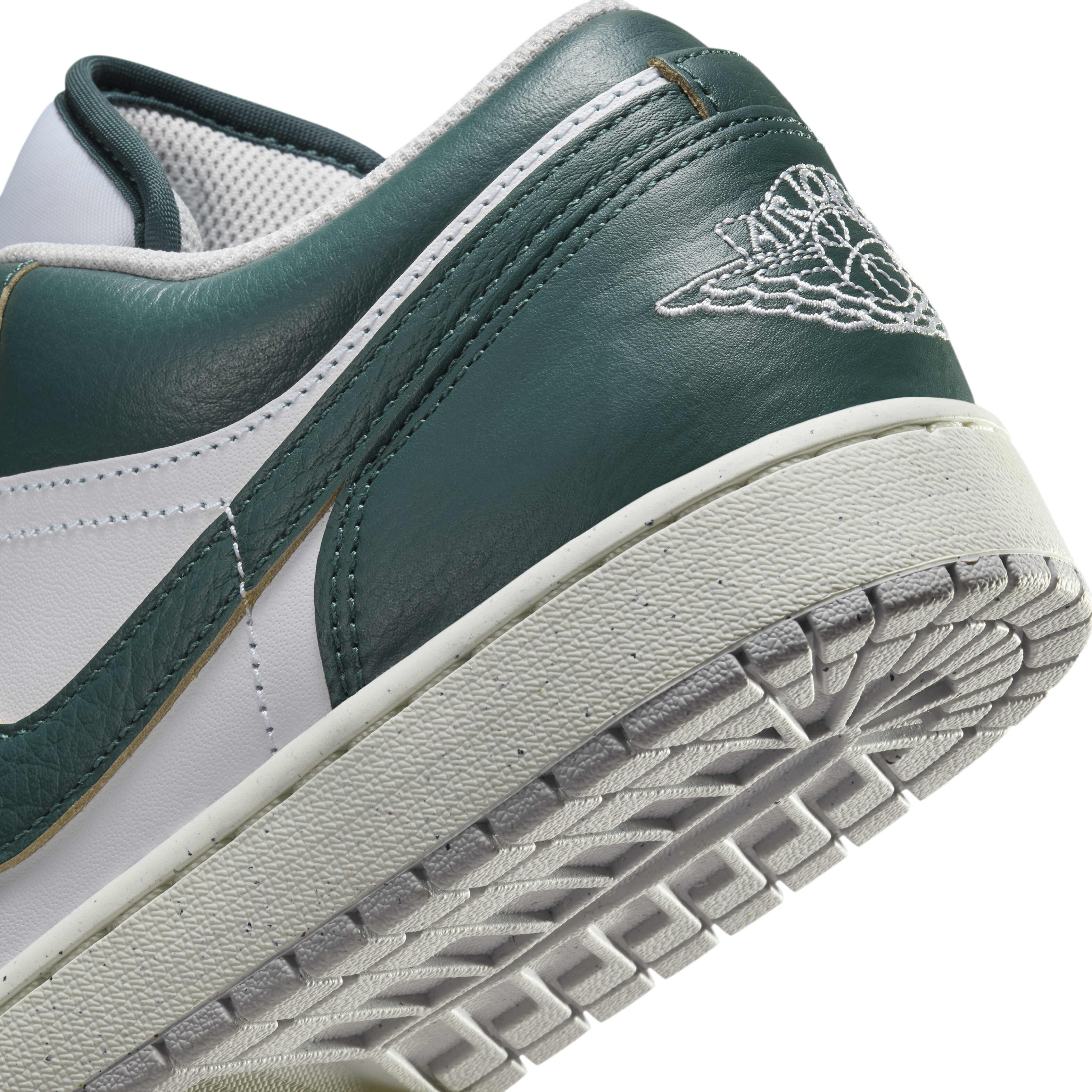 Mystic green jordan 1 low discount