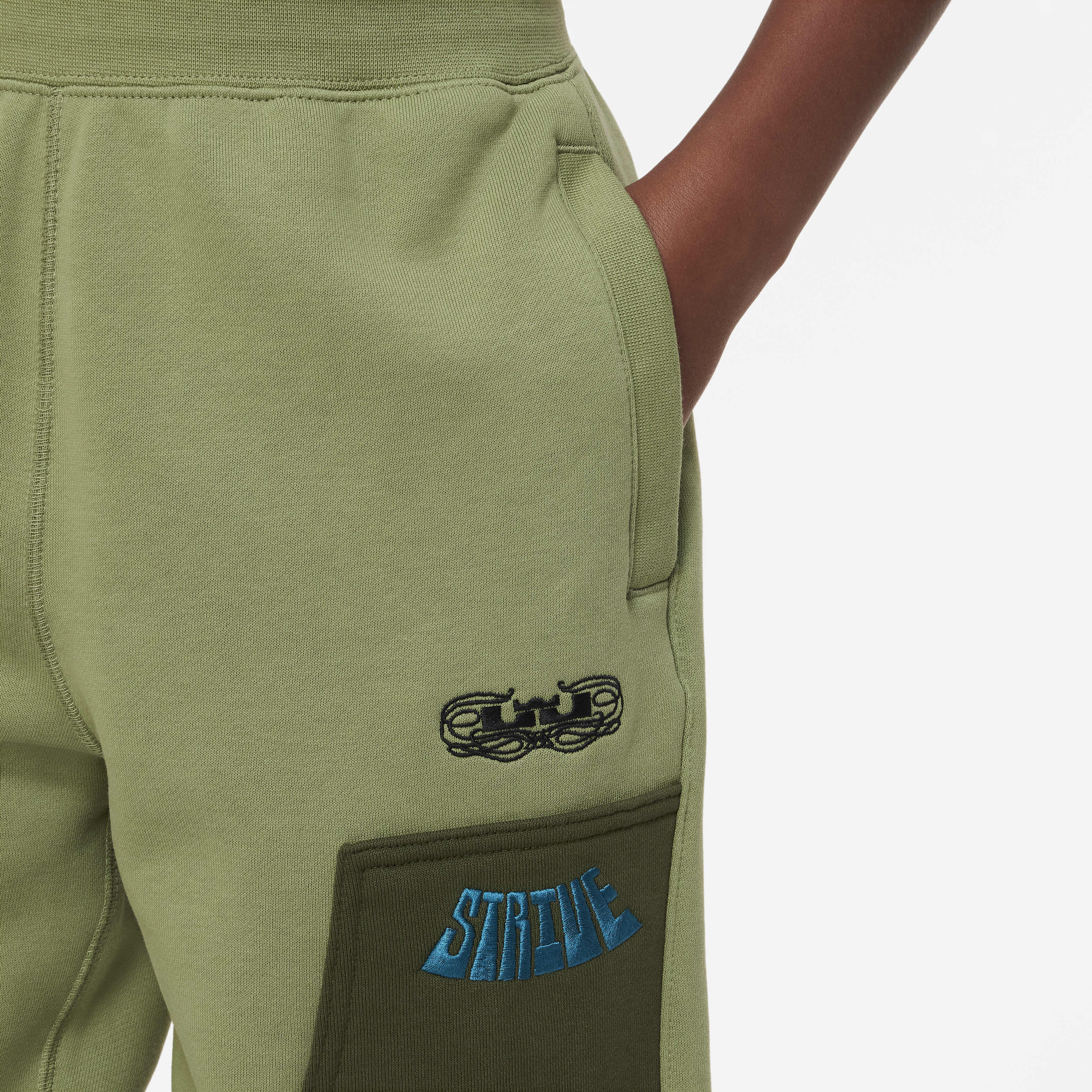 ليبرون image number 2