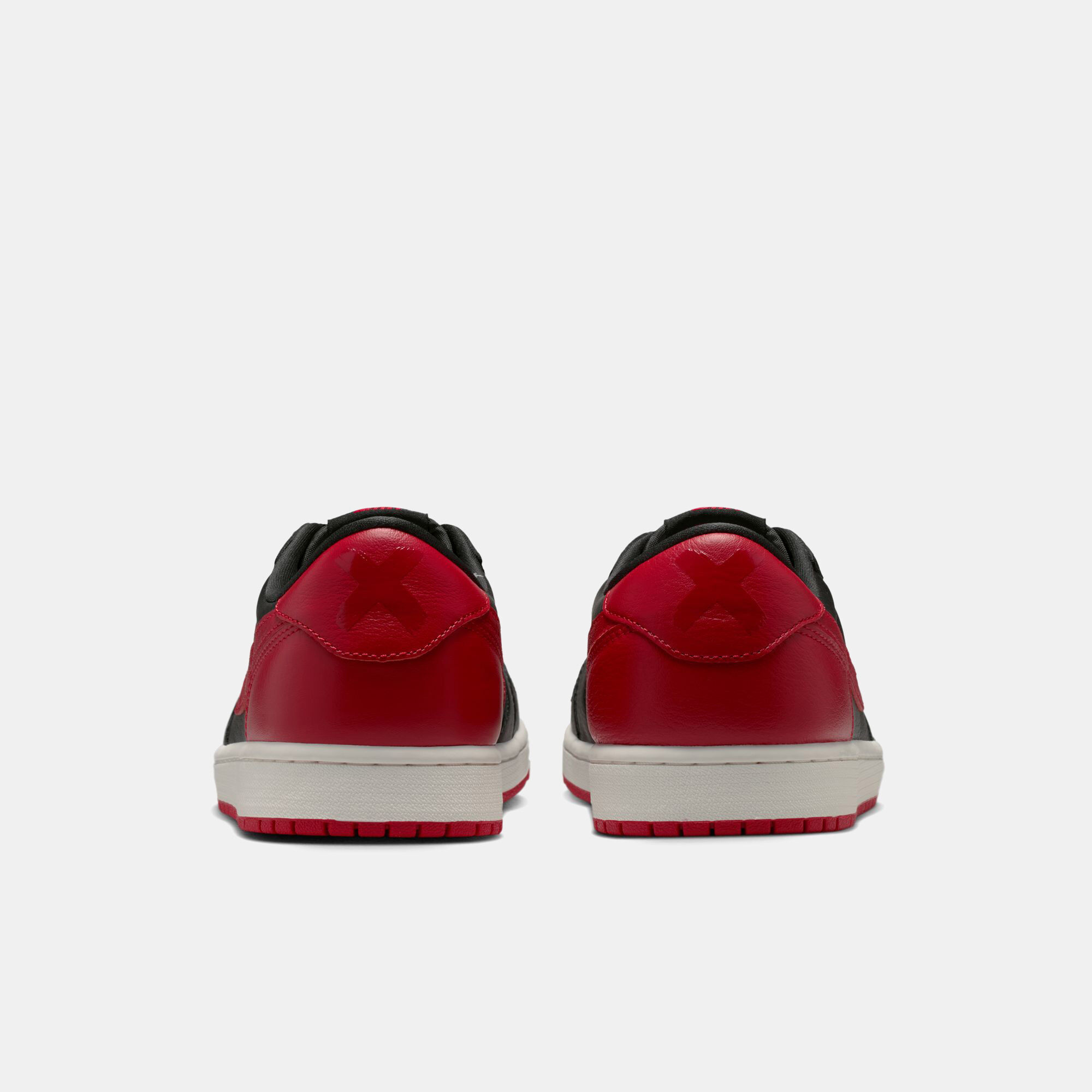 Air Jordan 1 Retro Low OG "Banned" image number 1