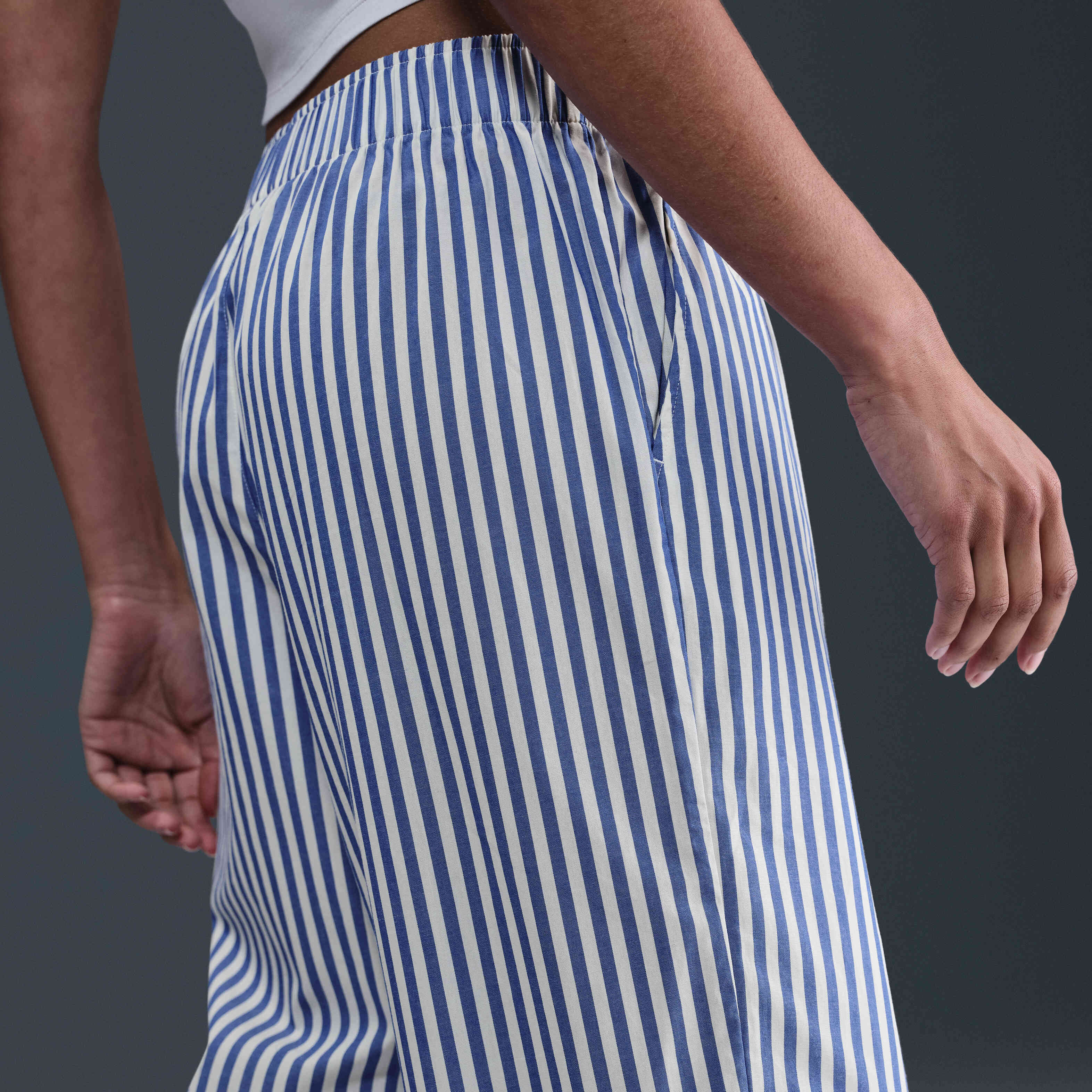 نايكي سبورتسوير تشيل بوبلين image number 2