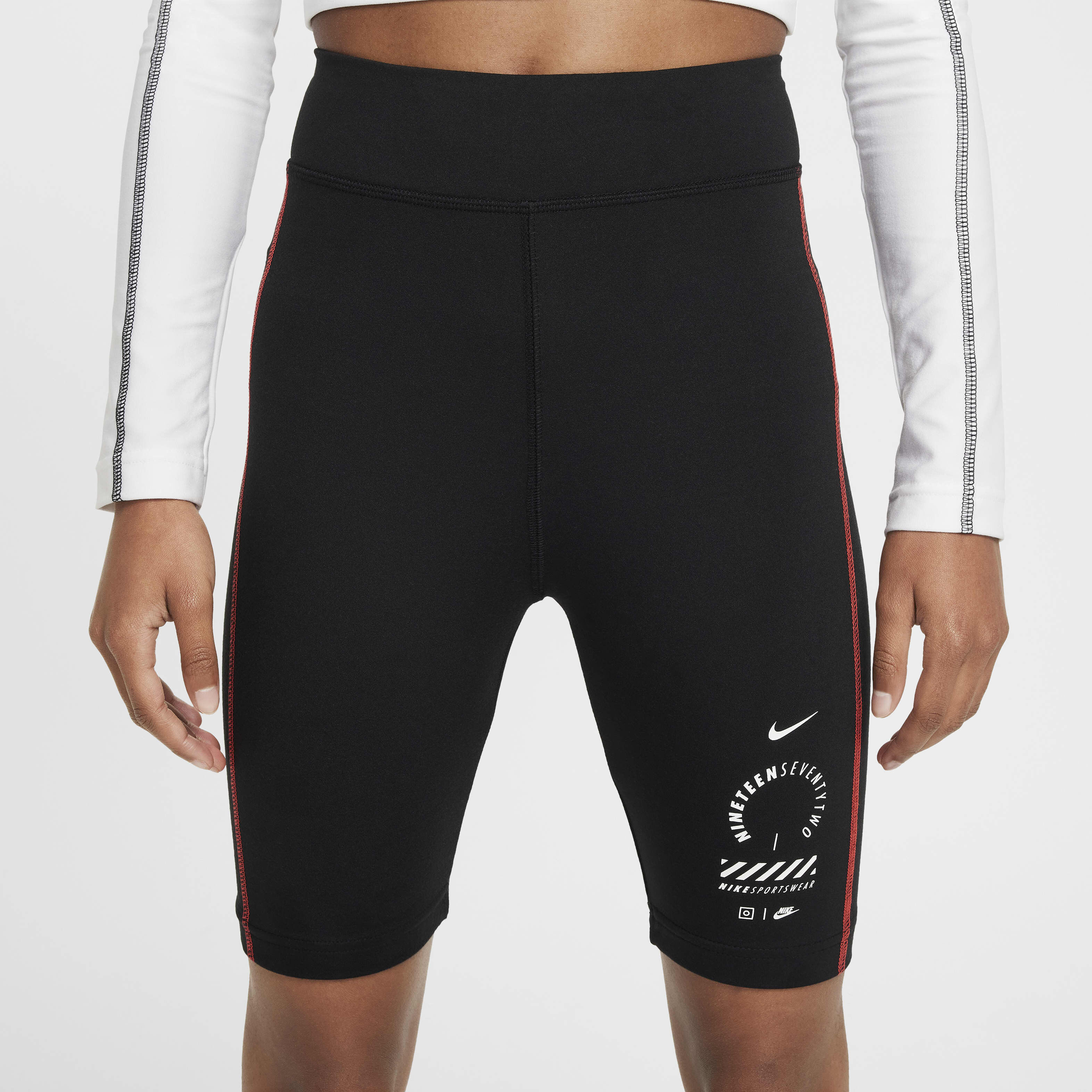 نايكي سبورتسوير image number 1