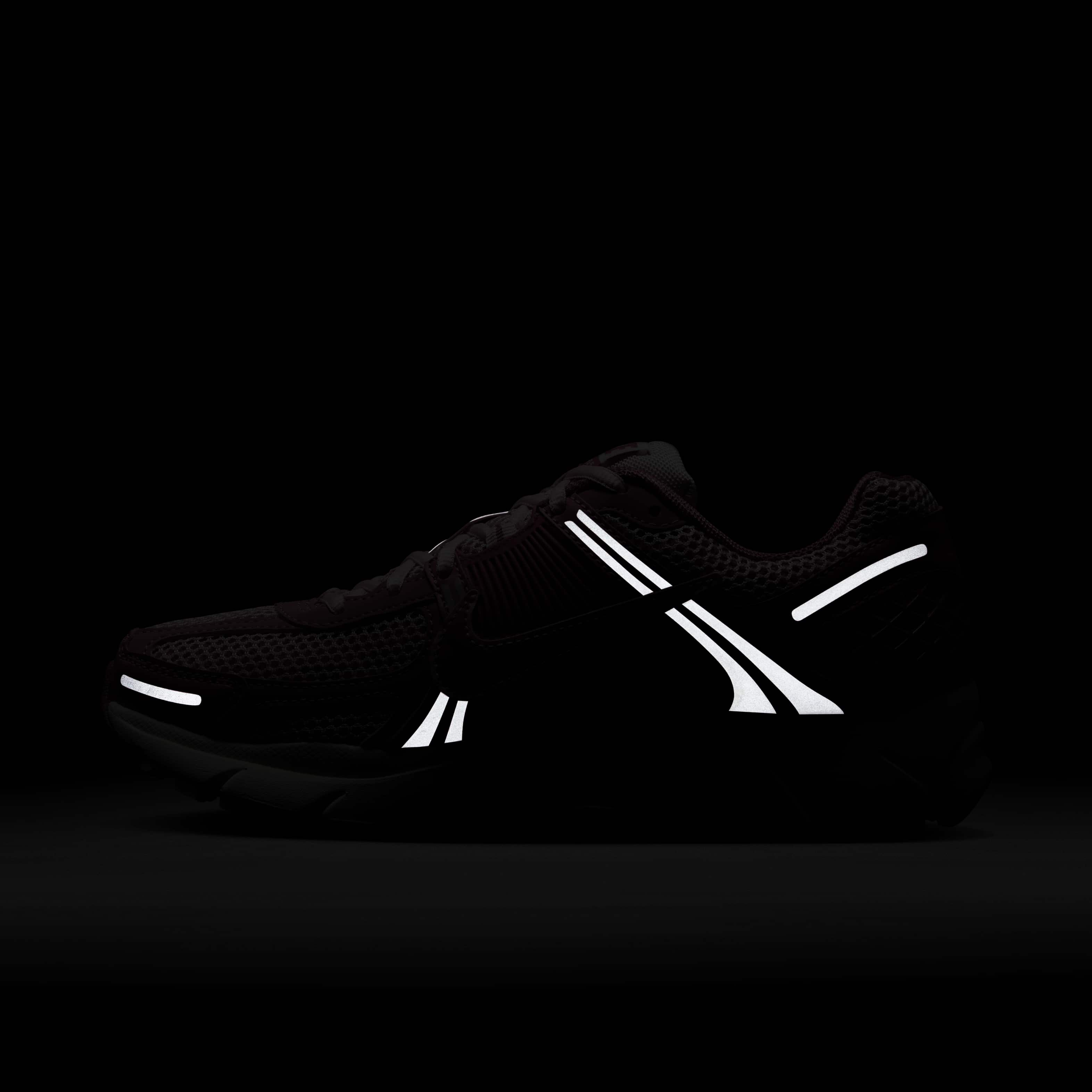 Nike Zoom Vomero 5 image number 11