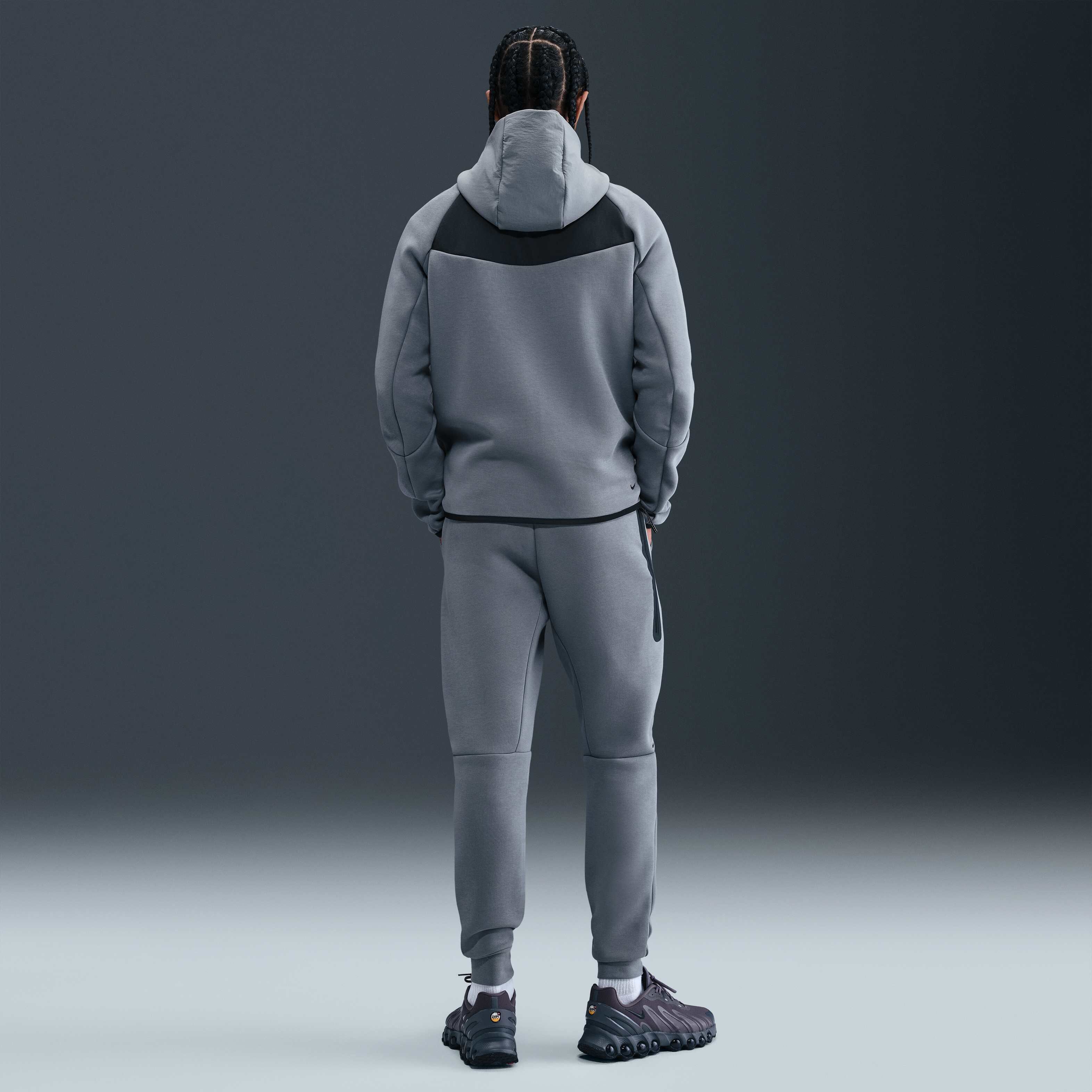 Nike Tech image number 3