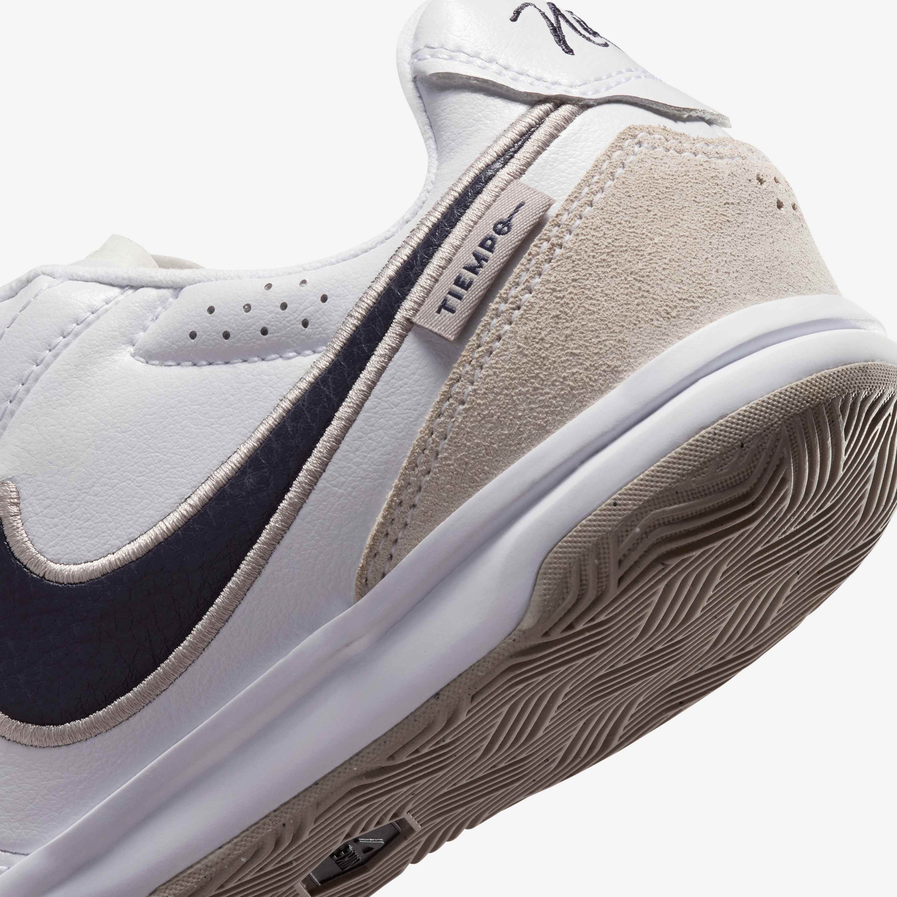 Nike Jr. Tiempo Streetgato image number 7
