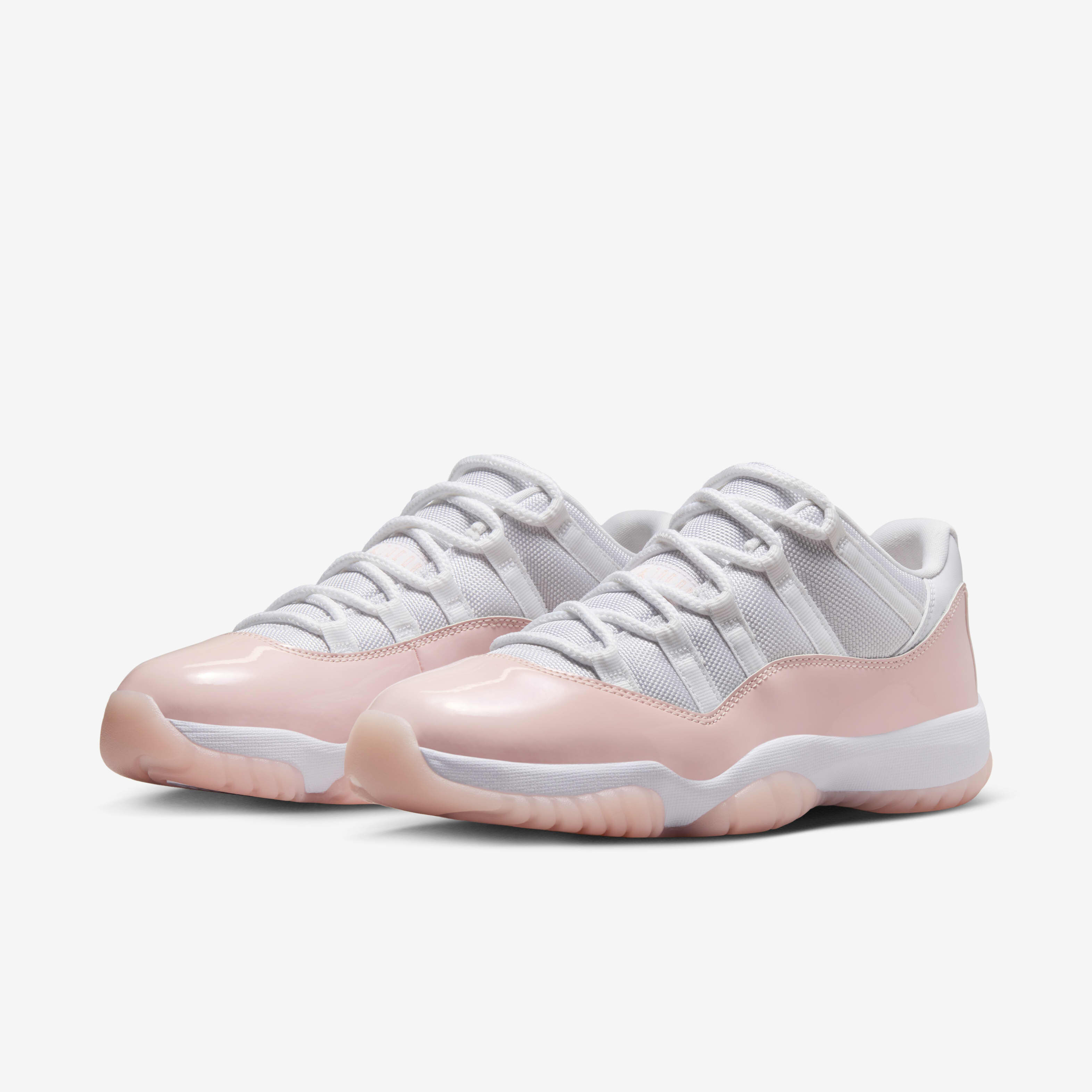 Air Jordan 11 Retro Low 'Legend Pink' image number 4