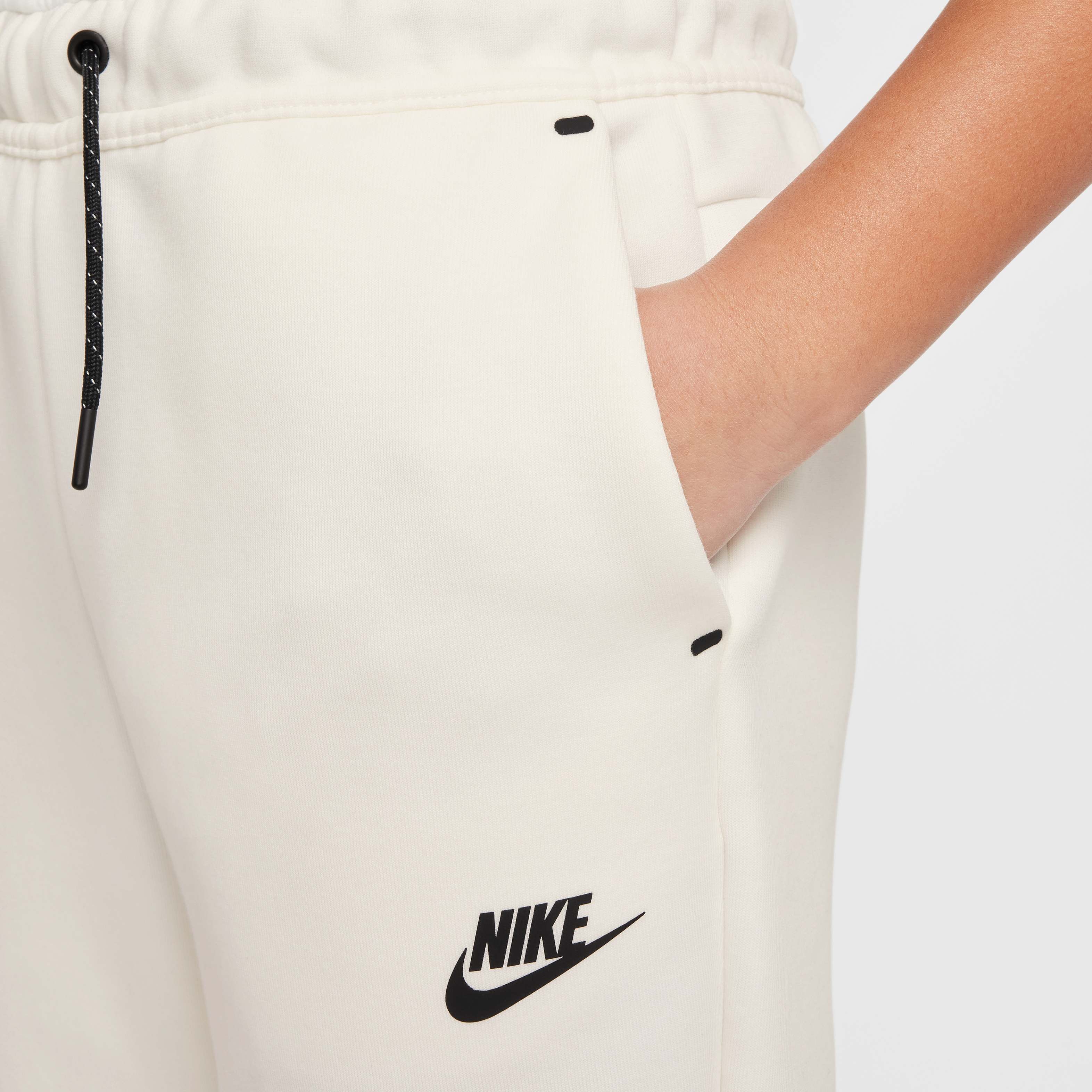 Nike Sportswear Tech Fleece image number 3