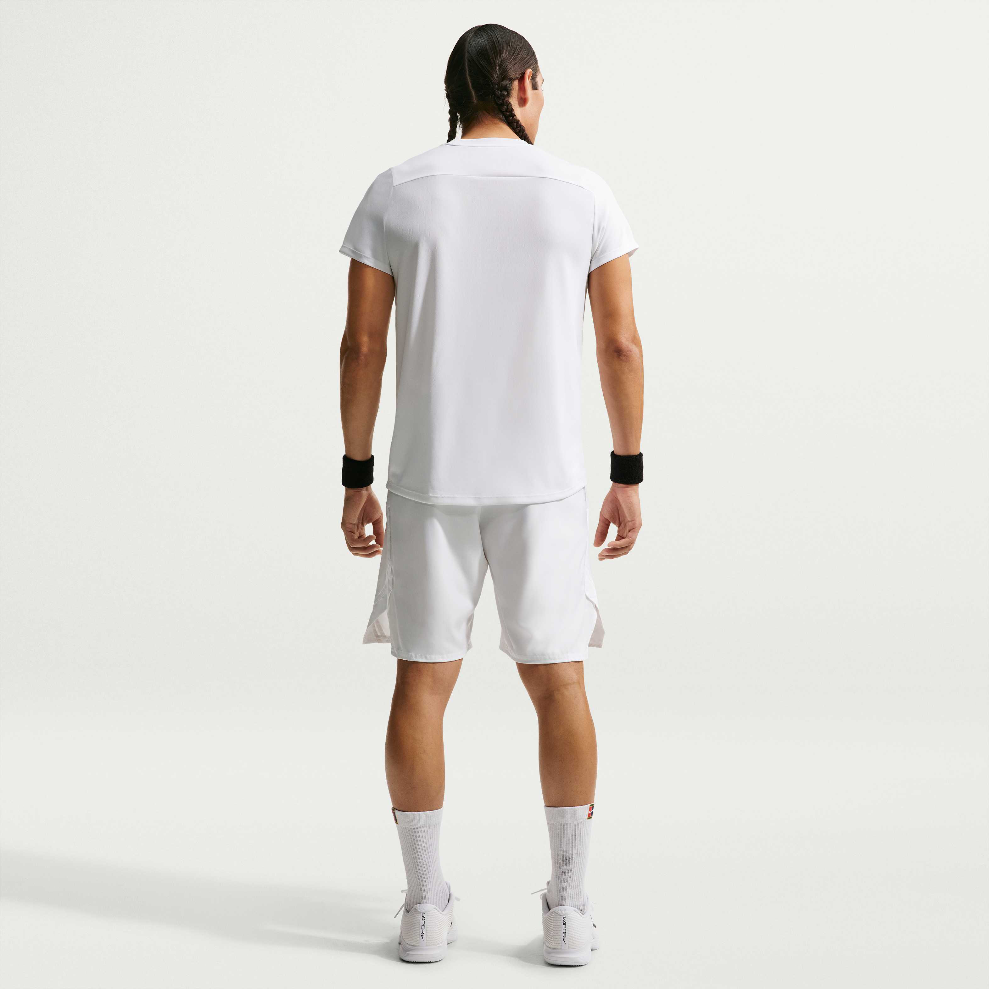 NikeCourt Victory image number 4
