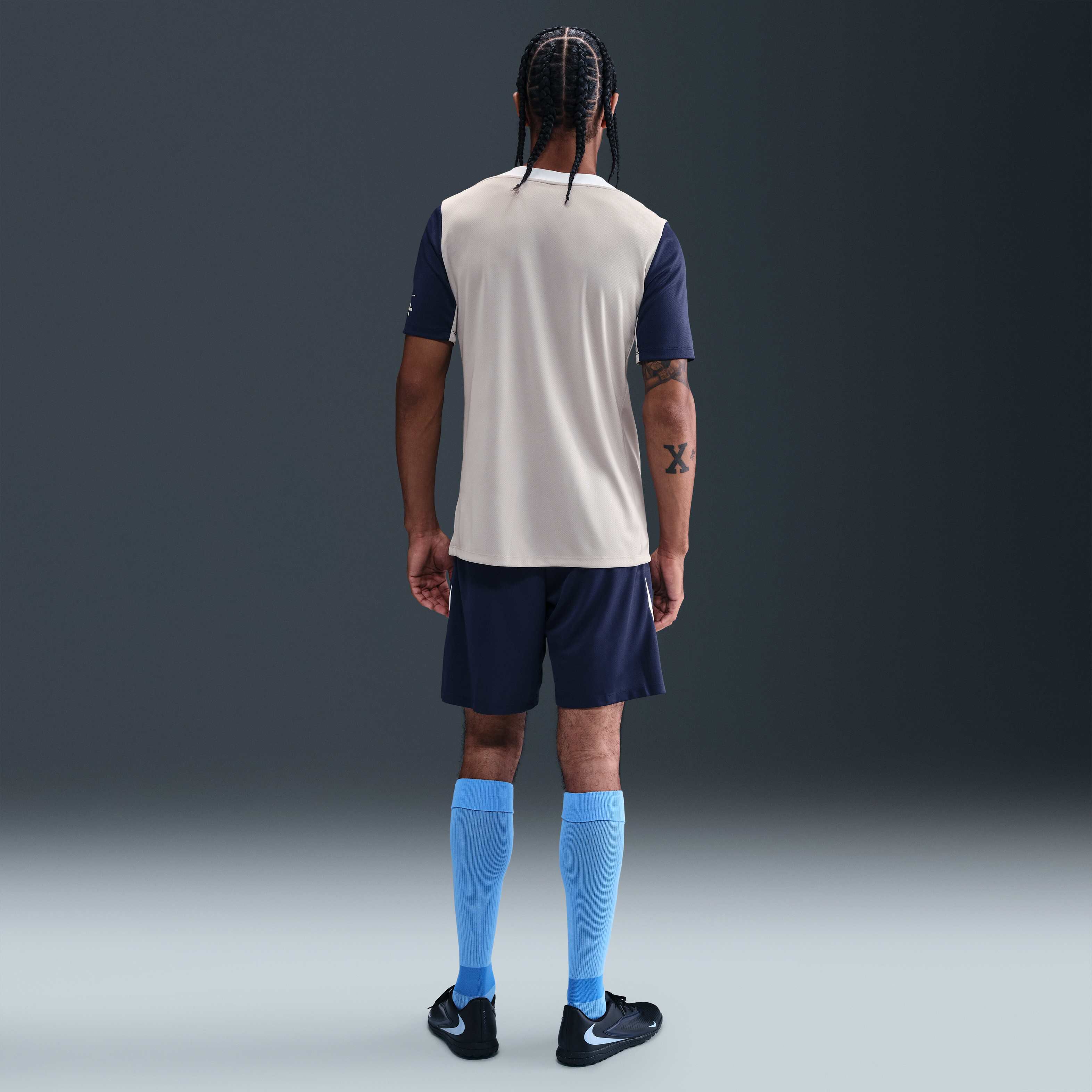 توتنهام هوتسبير سترايك image number 4