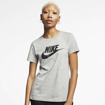 Nike Sportswear Essential