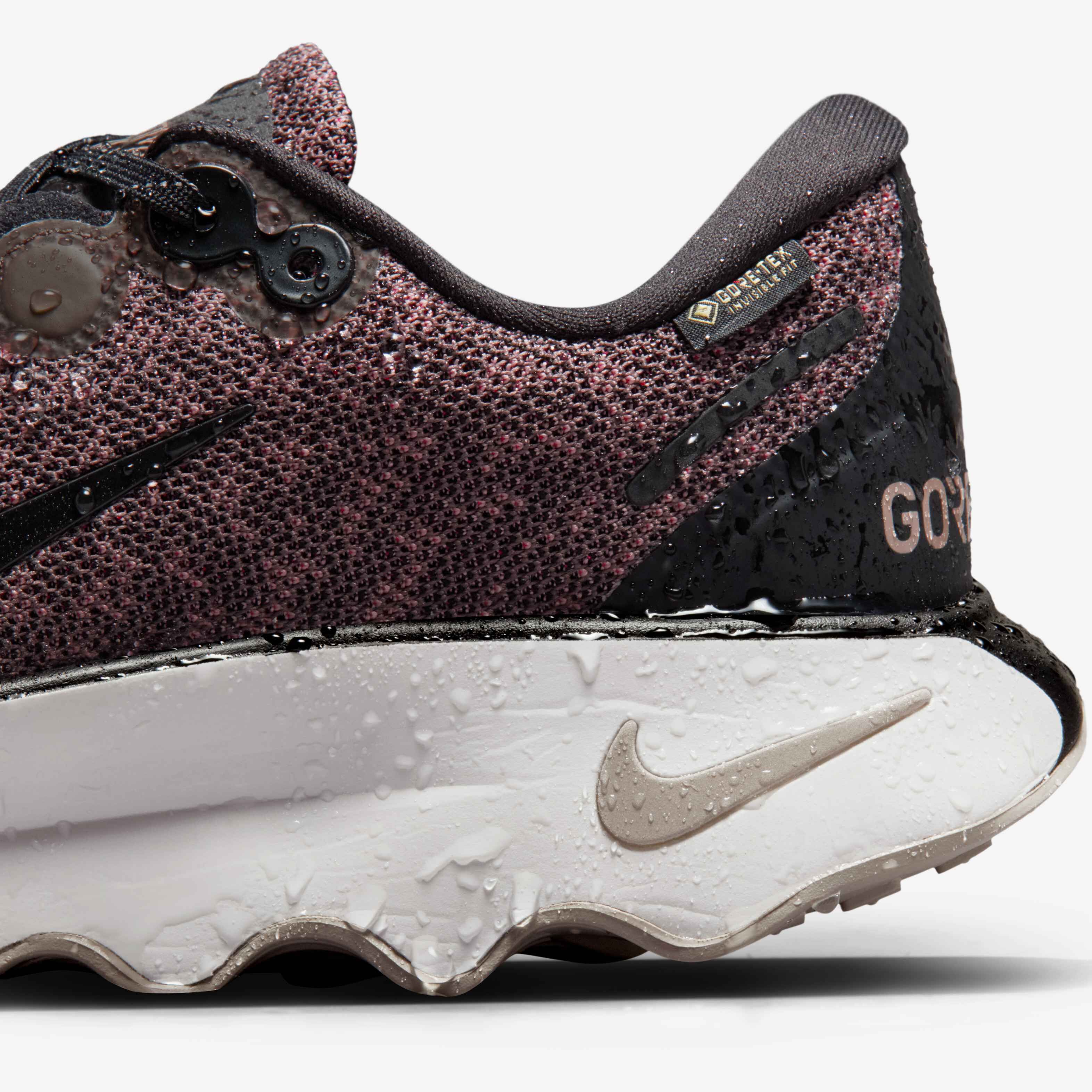 نايكي موتيفا جور-تكس image number 8