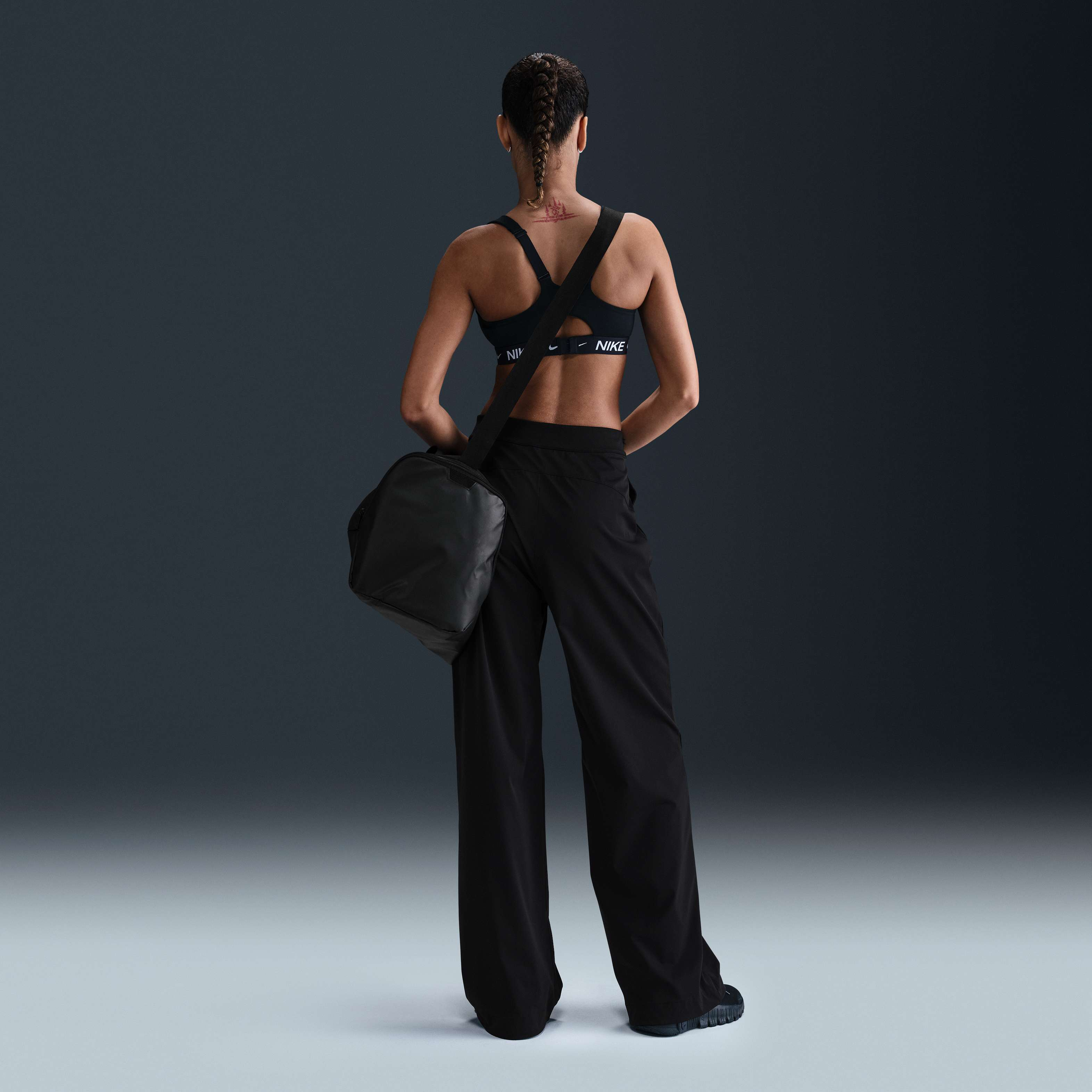 نايكي بليس image number 3