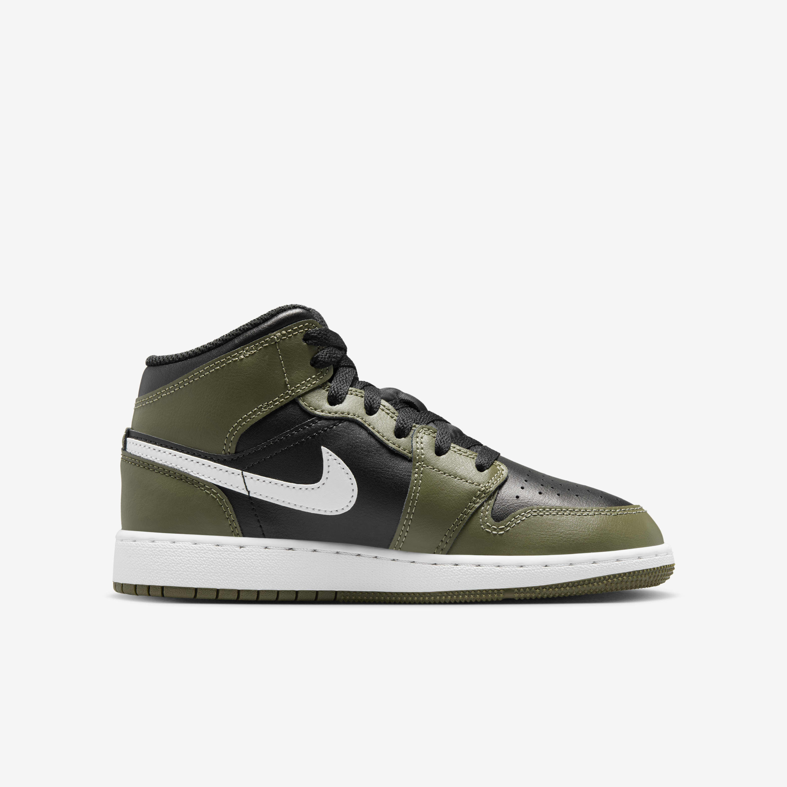 Grade school jordan 1 mid top