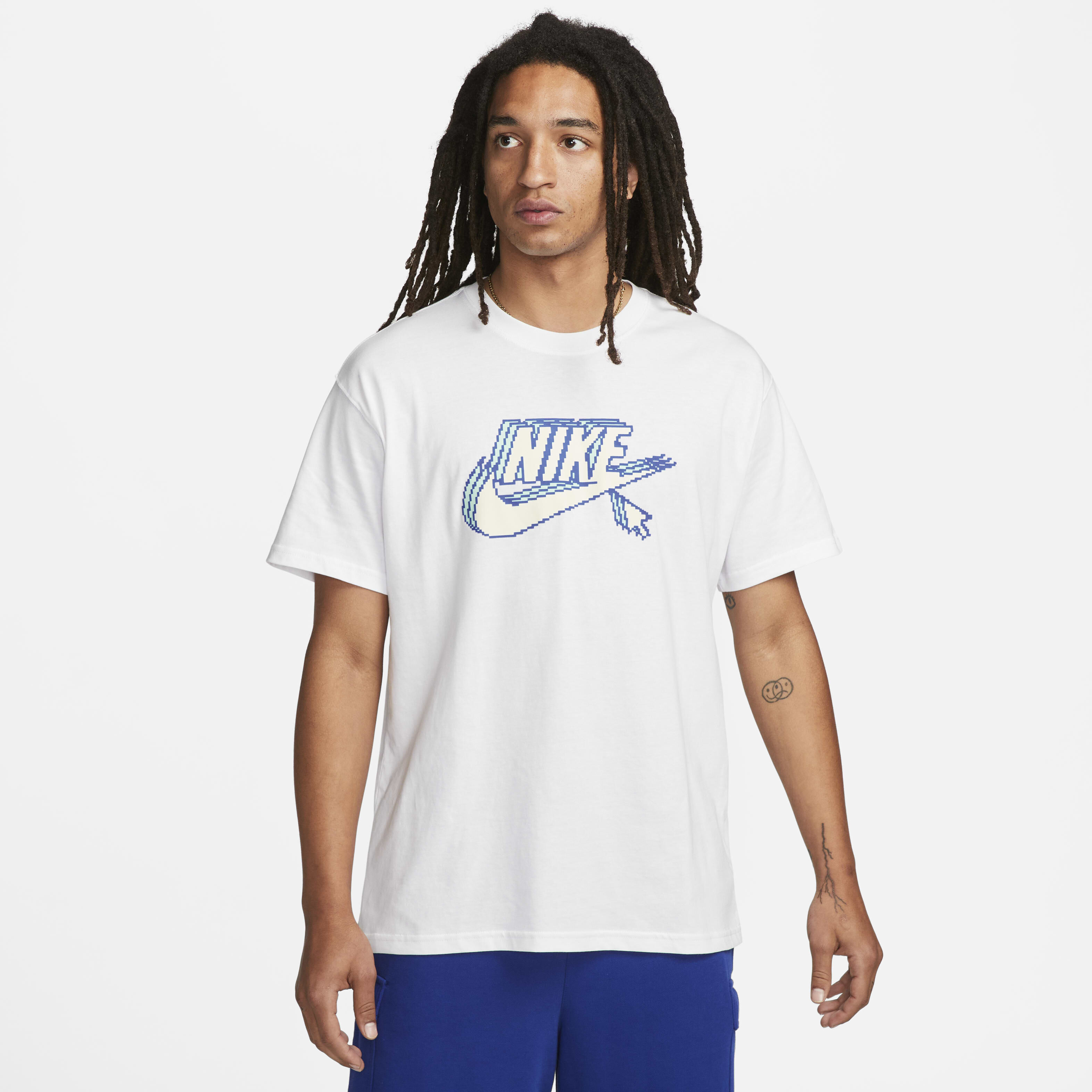 Nike Sportswear image number 0