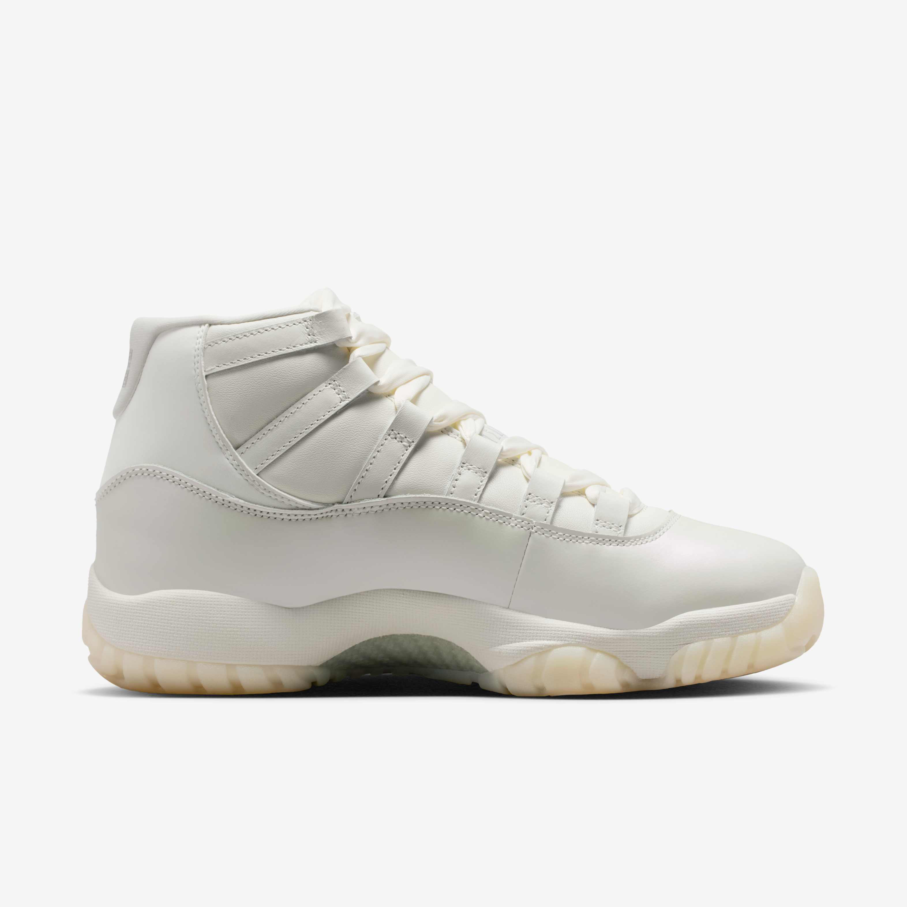 Air Jordan 11 Retro 'Pearl' image number 2