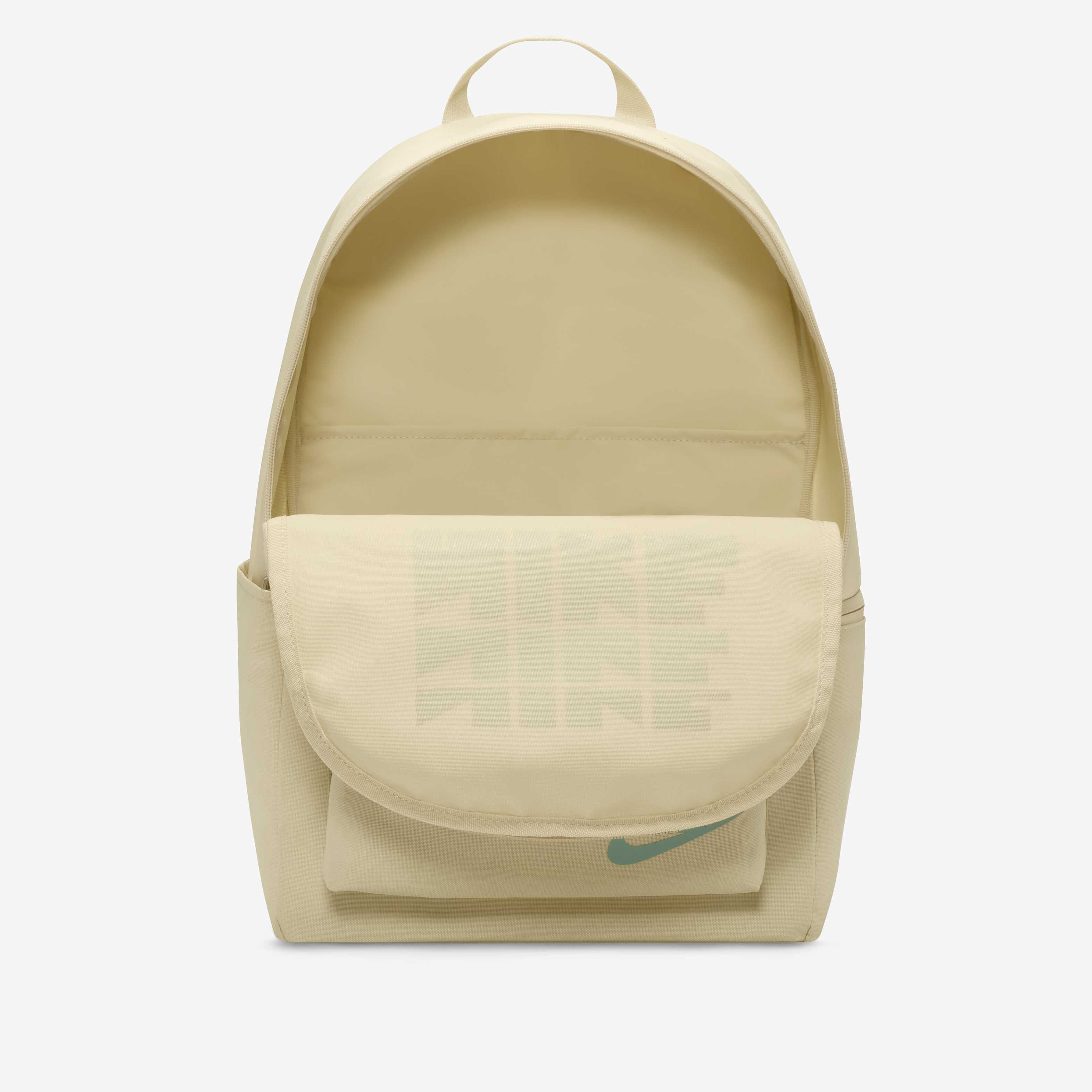 Nike Heritage image number 3