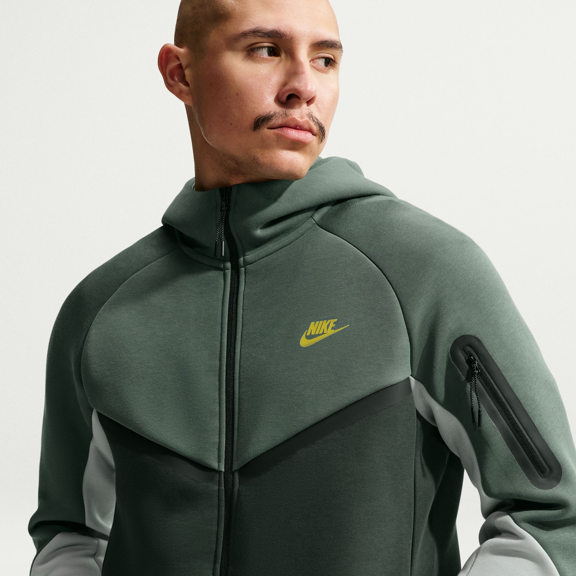 Nike Tech image number 2