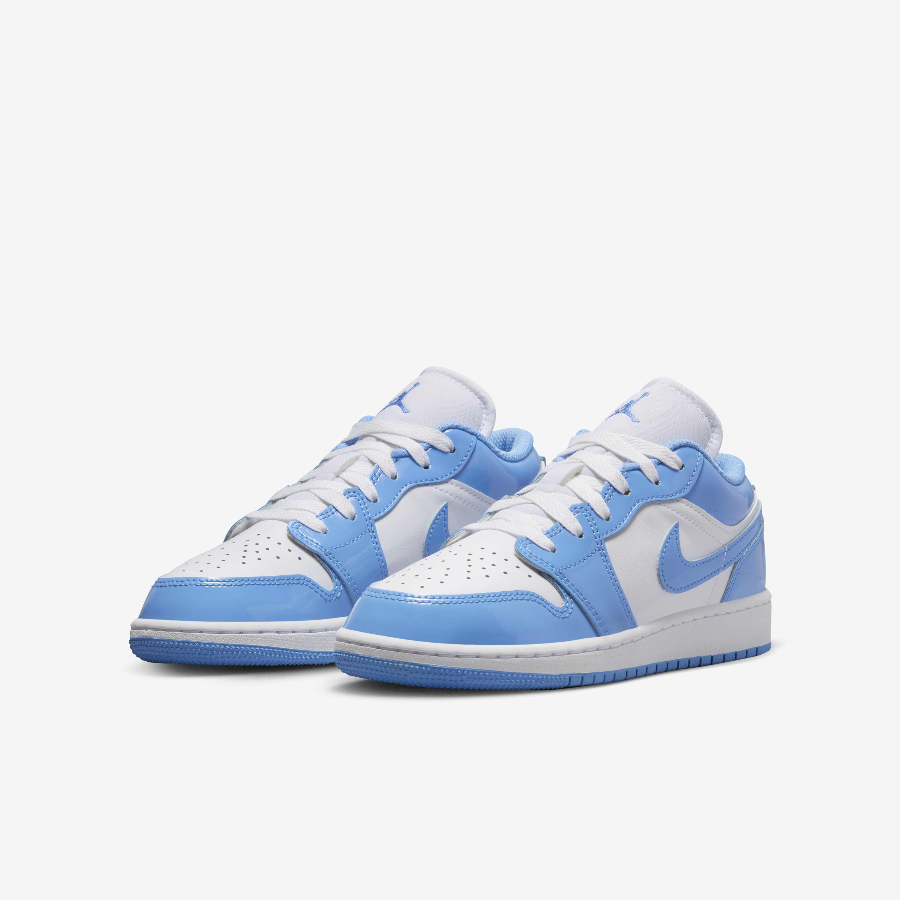 Buy Air Jordan 1 Low SE Older Kids' Shoes - White/Legend Blue | Nike UAE  Official
