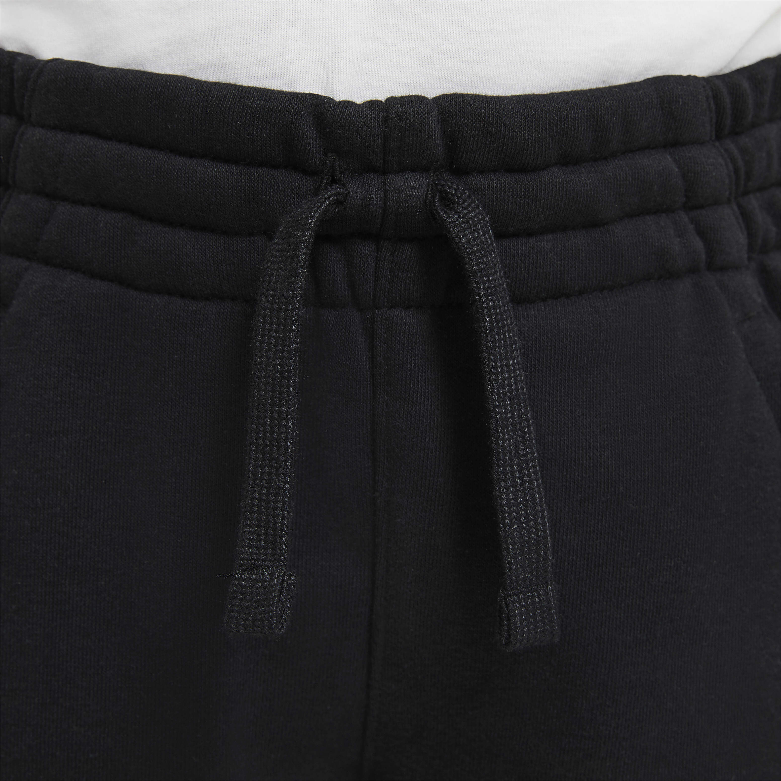 Nike Sportswear Club image number 2