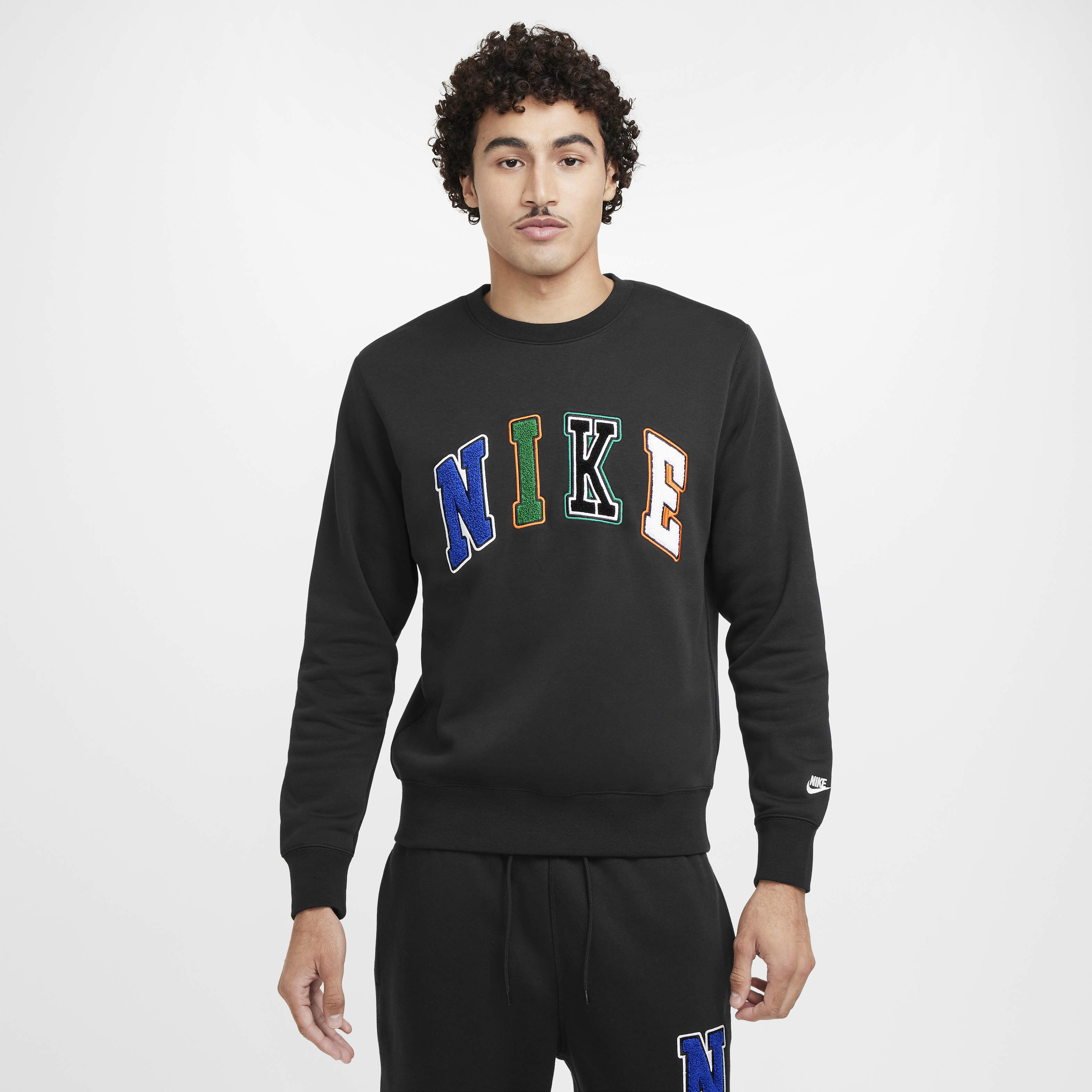 Buy Nike Club Men's Crew - Black/White | Nike UAE Official