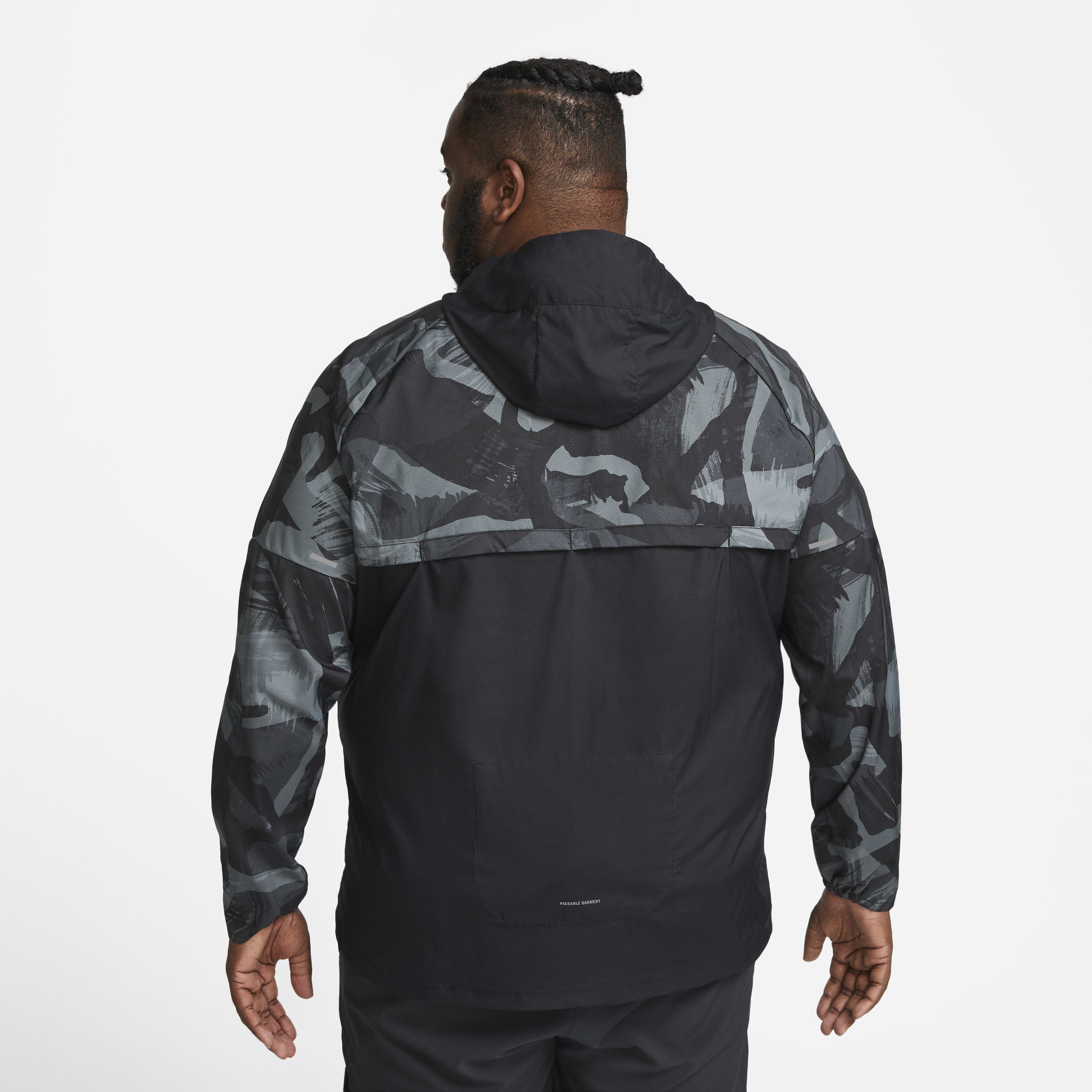 Buy Nike Repel Windrunner Men s Camo Running Jacket Nike UAE Official