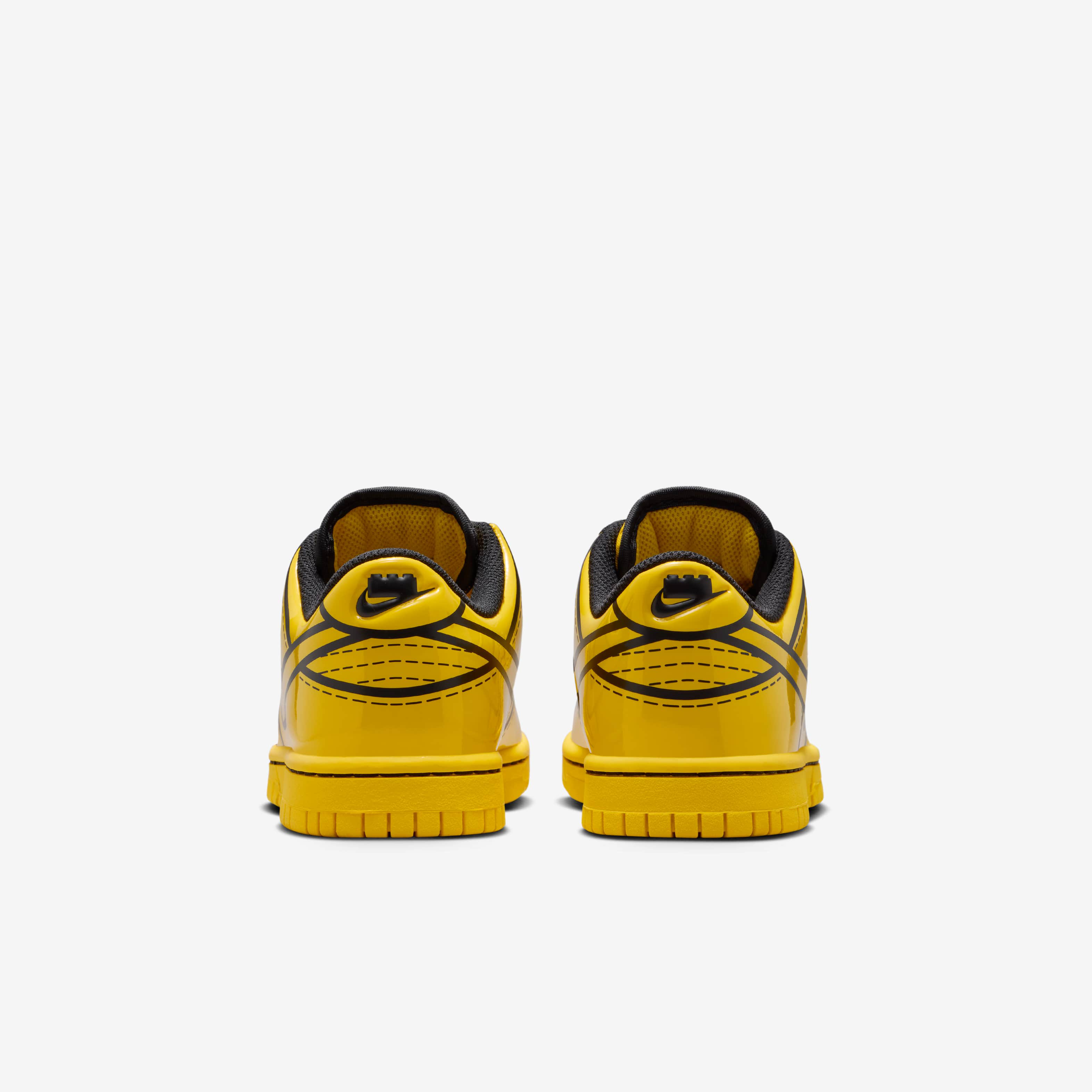 Nike Dunk Low x LEGO&reg; Collection image number 5