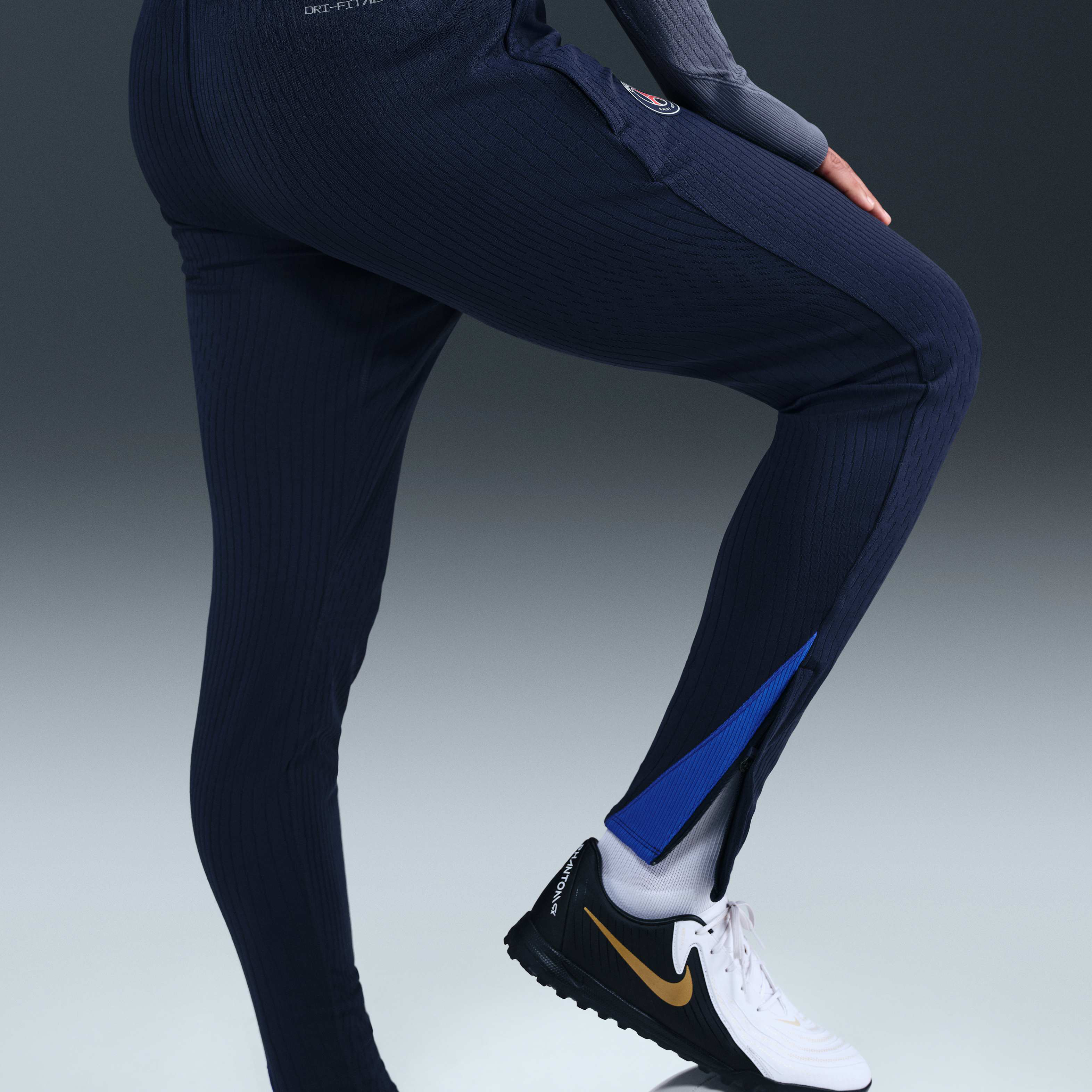 باريس سان جيرمان سترايك ايليت image number 2