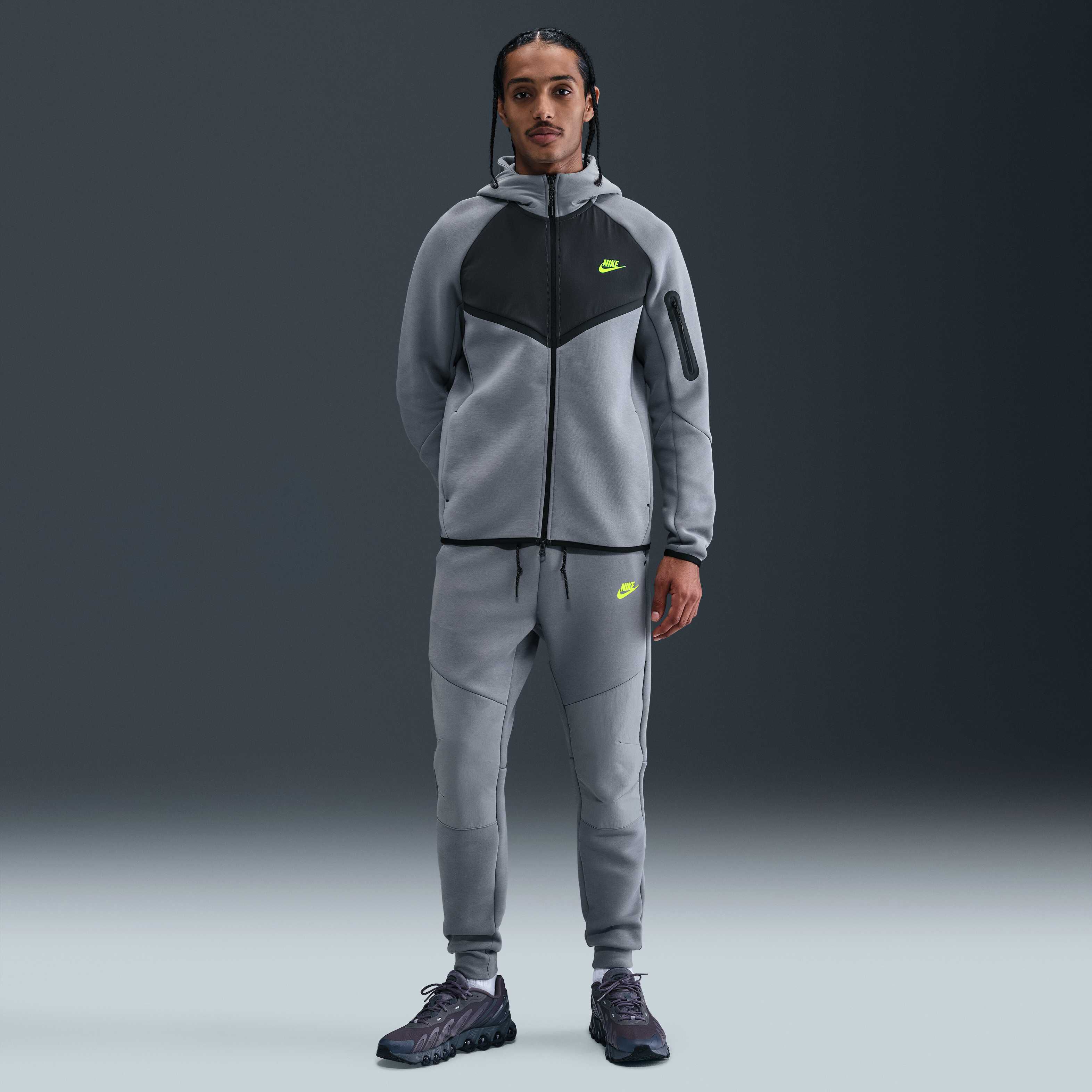 Nike Tech image number 0
