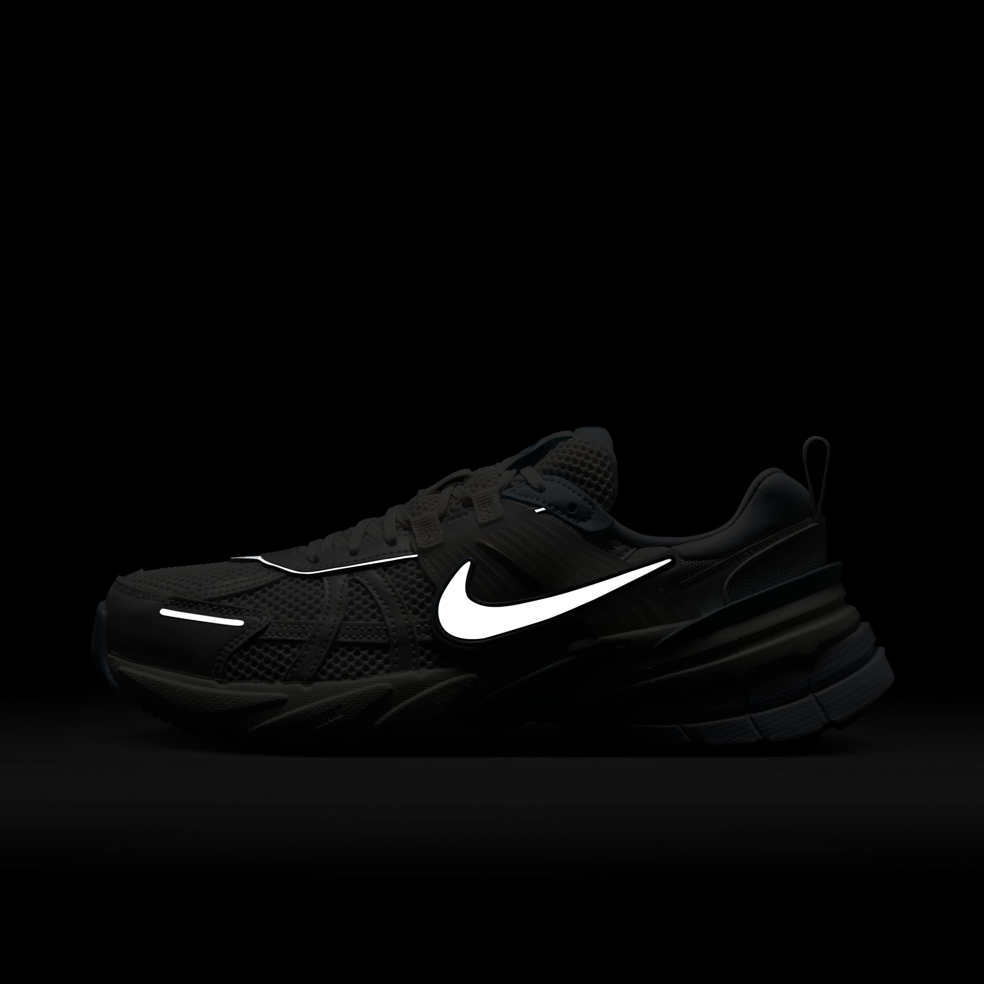 Nike V2K Run image number 9