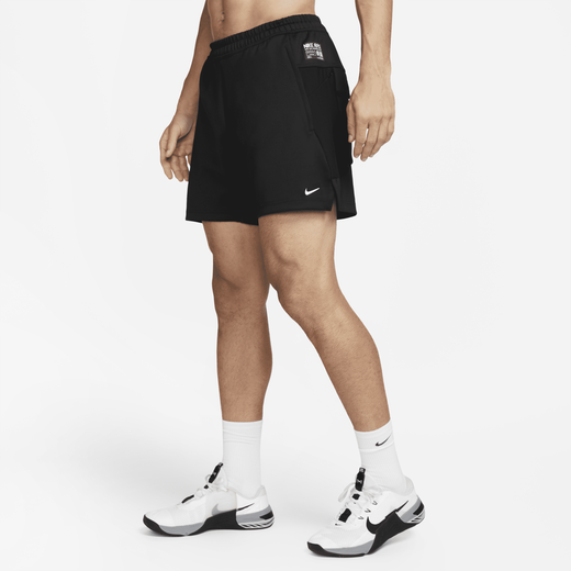 Layers Of Sport - Shorts in Dubai, UAE. Nike AE