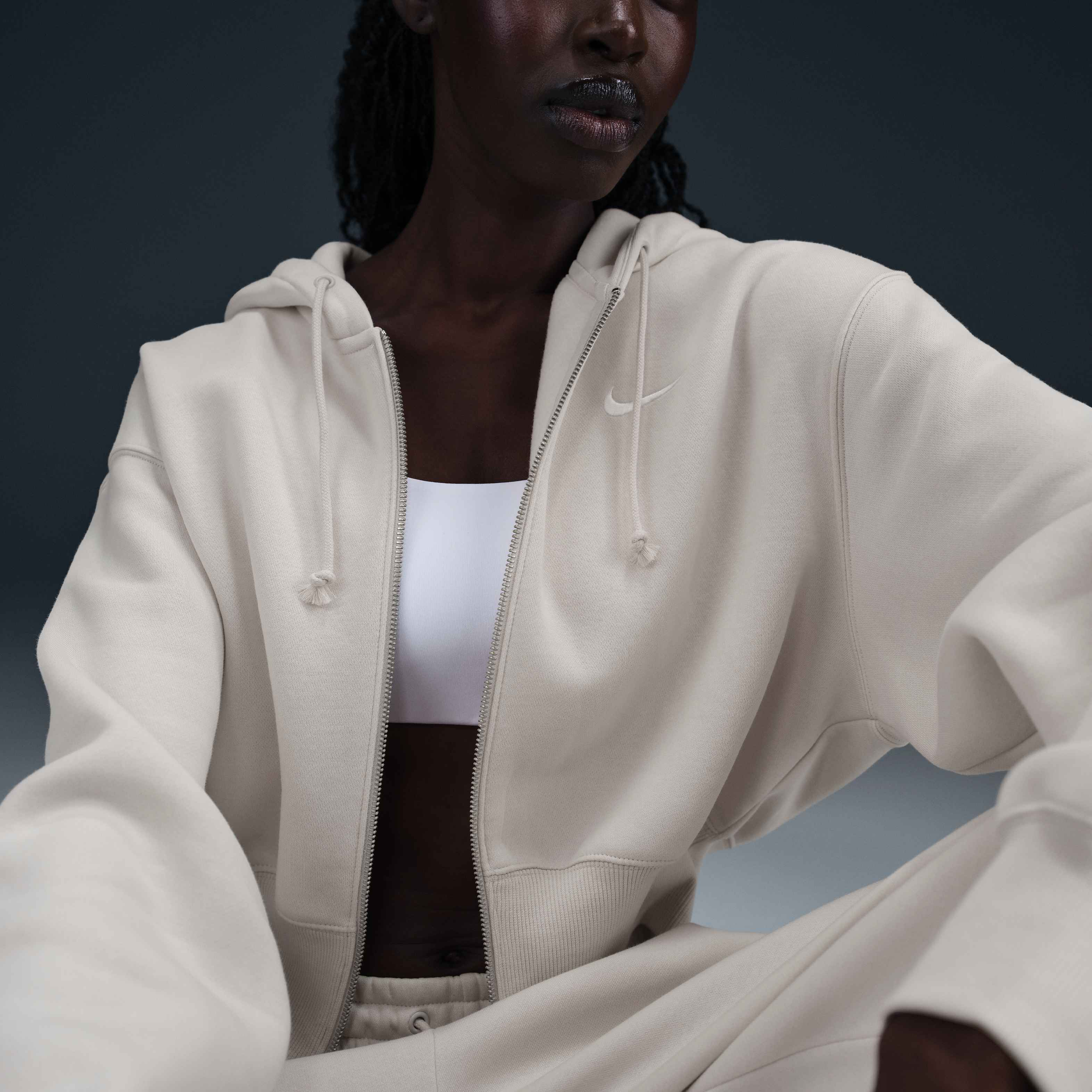 نايكي سبورتسوير فينيكس فليس image number 2