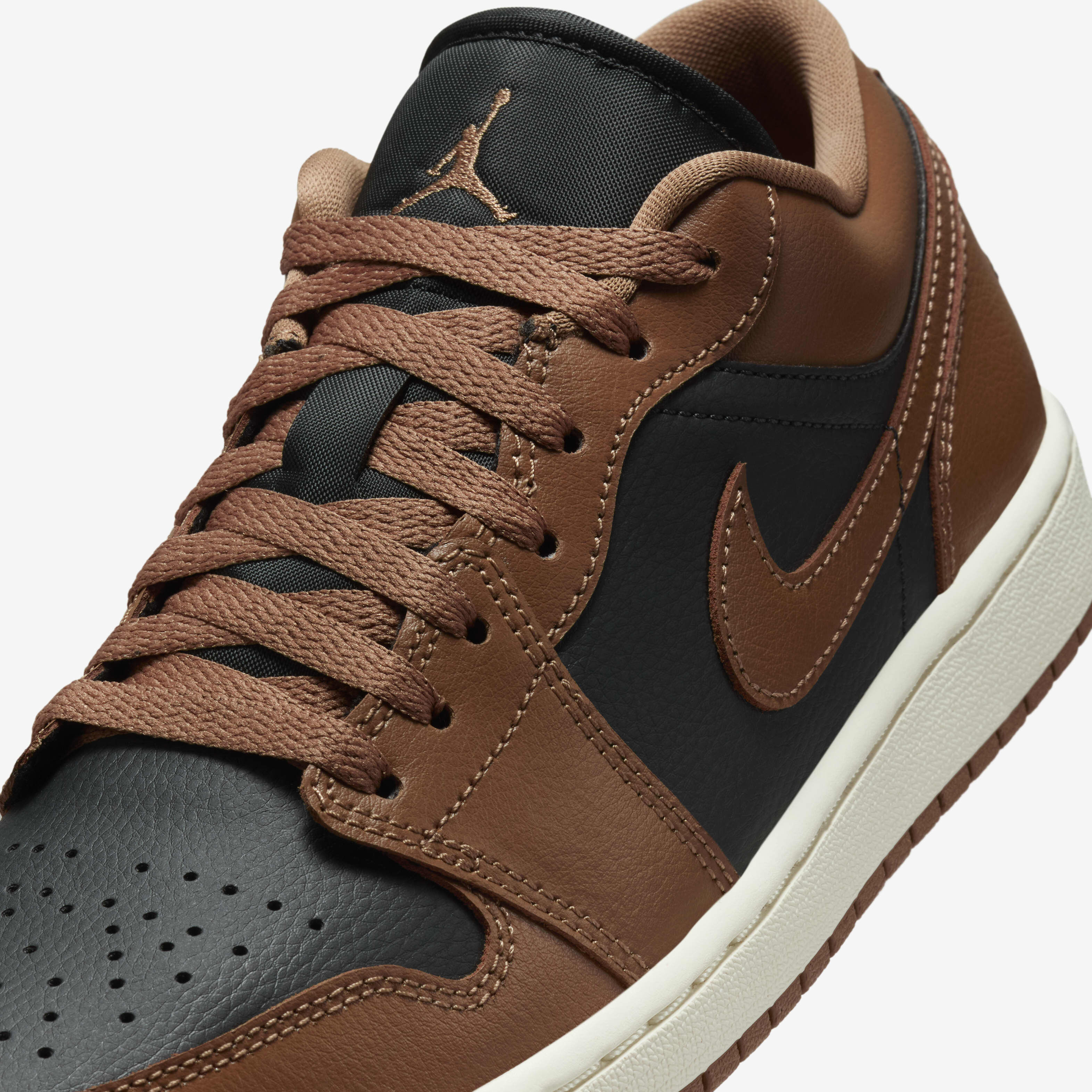 Air Jordan 1 Low image number 6
