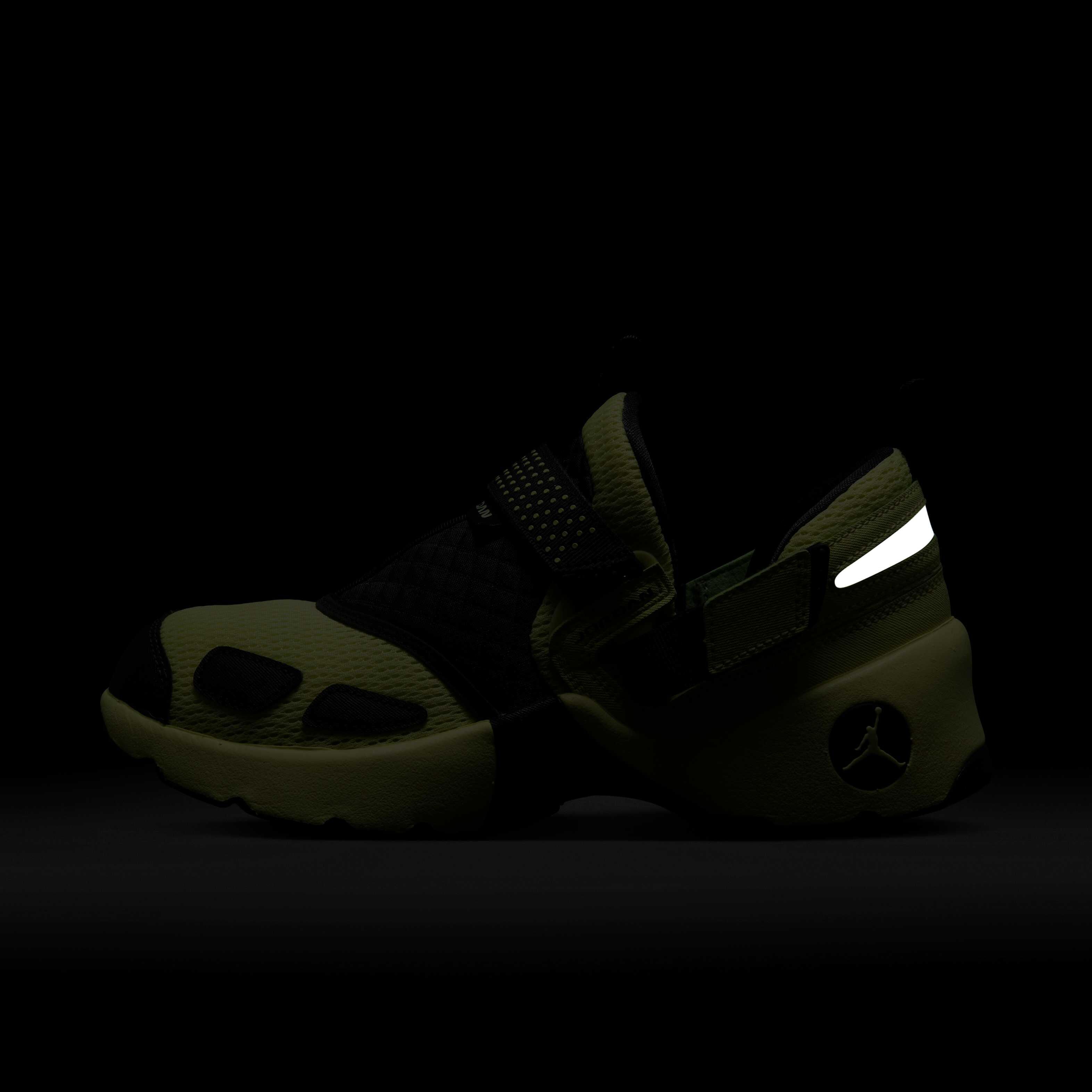 Jordan Trunner LX image number 9