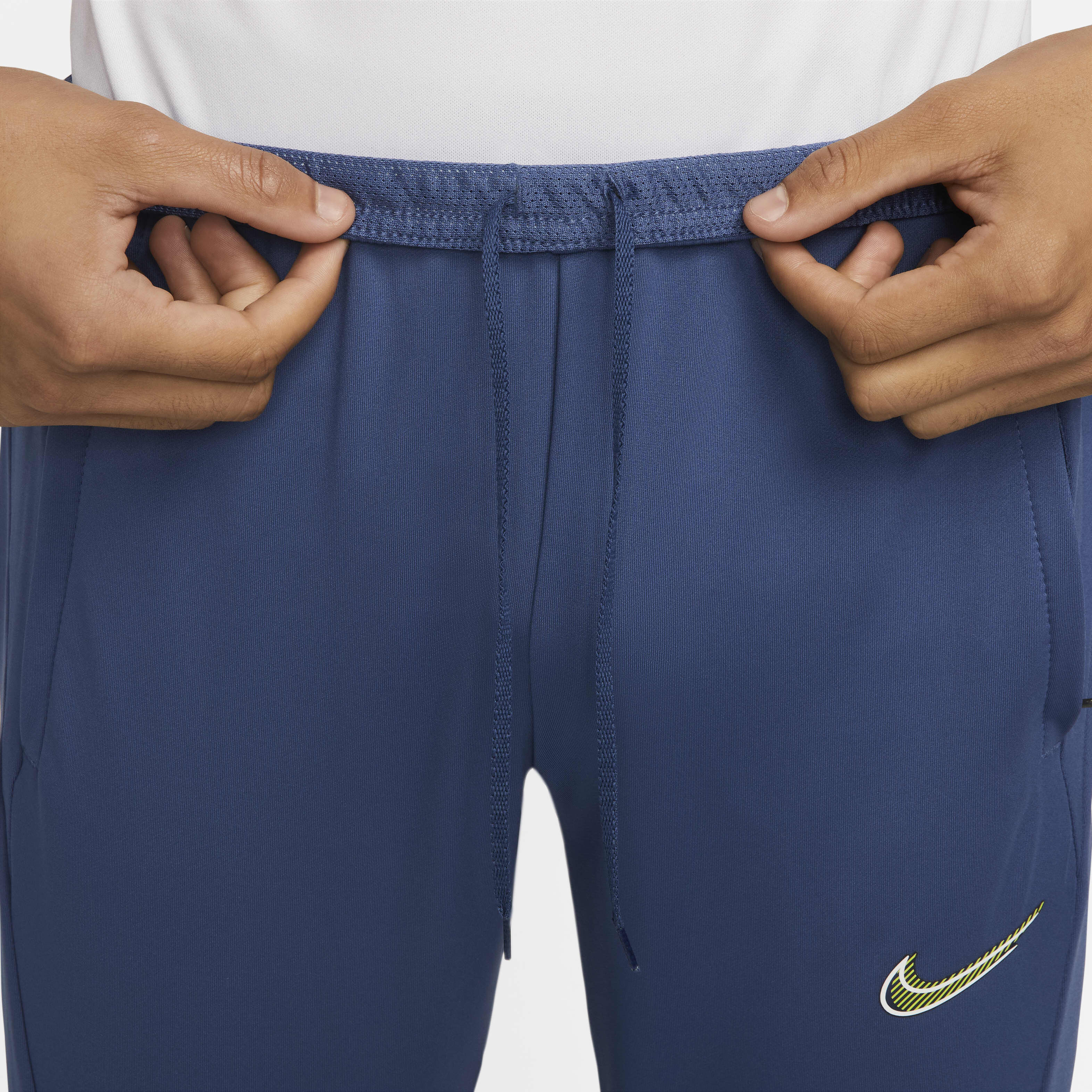 Nike Dri-FIT Strike image number 4