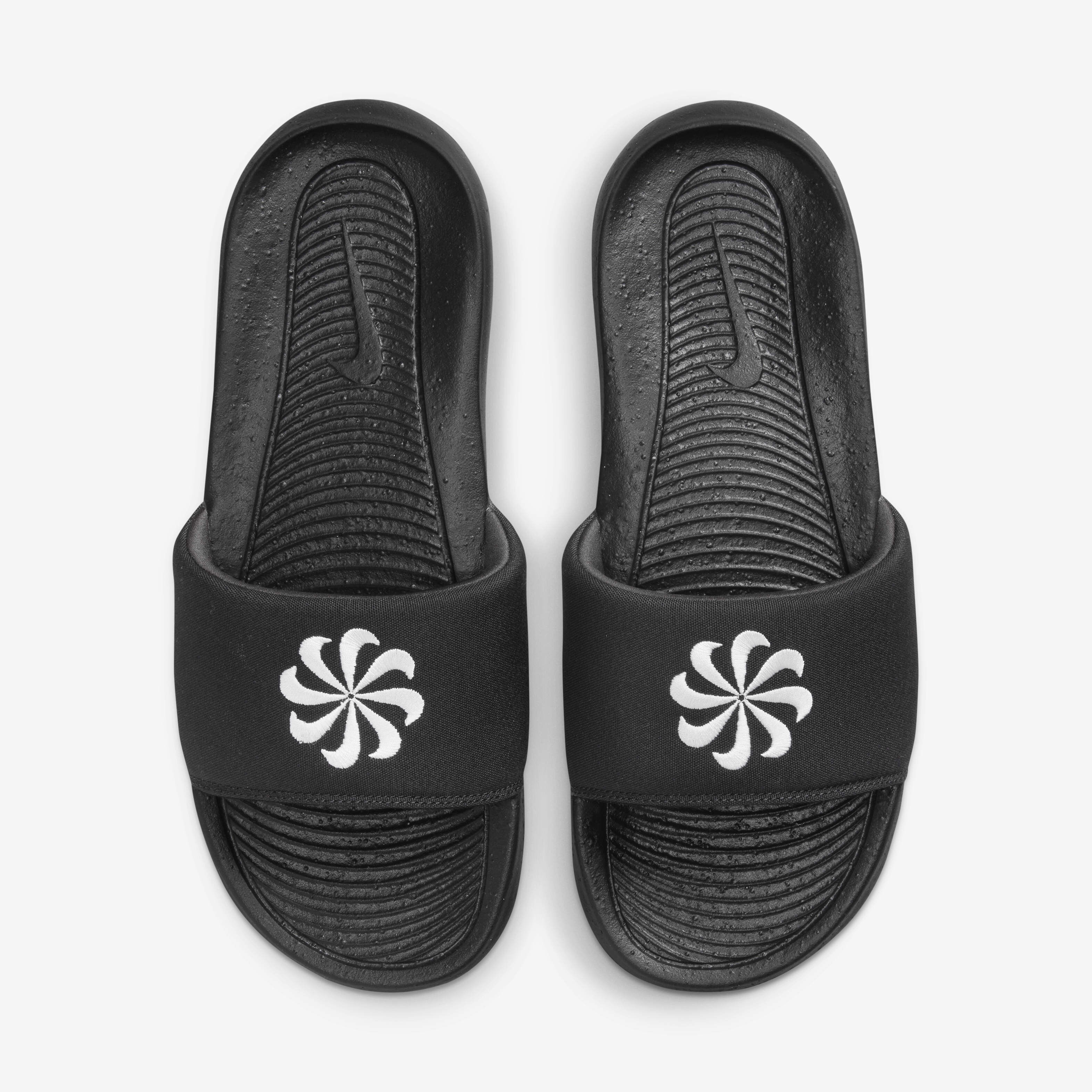 Nike sliders next store