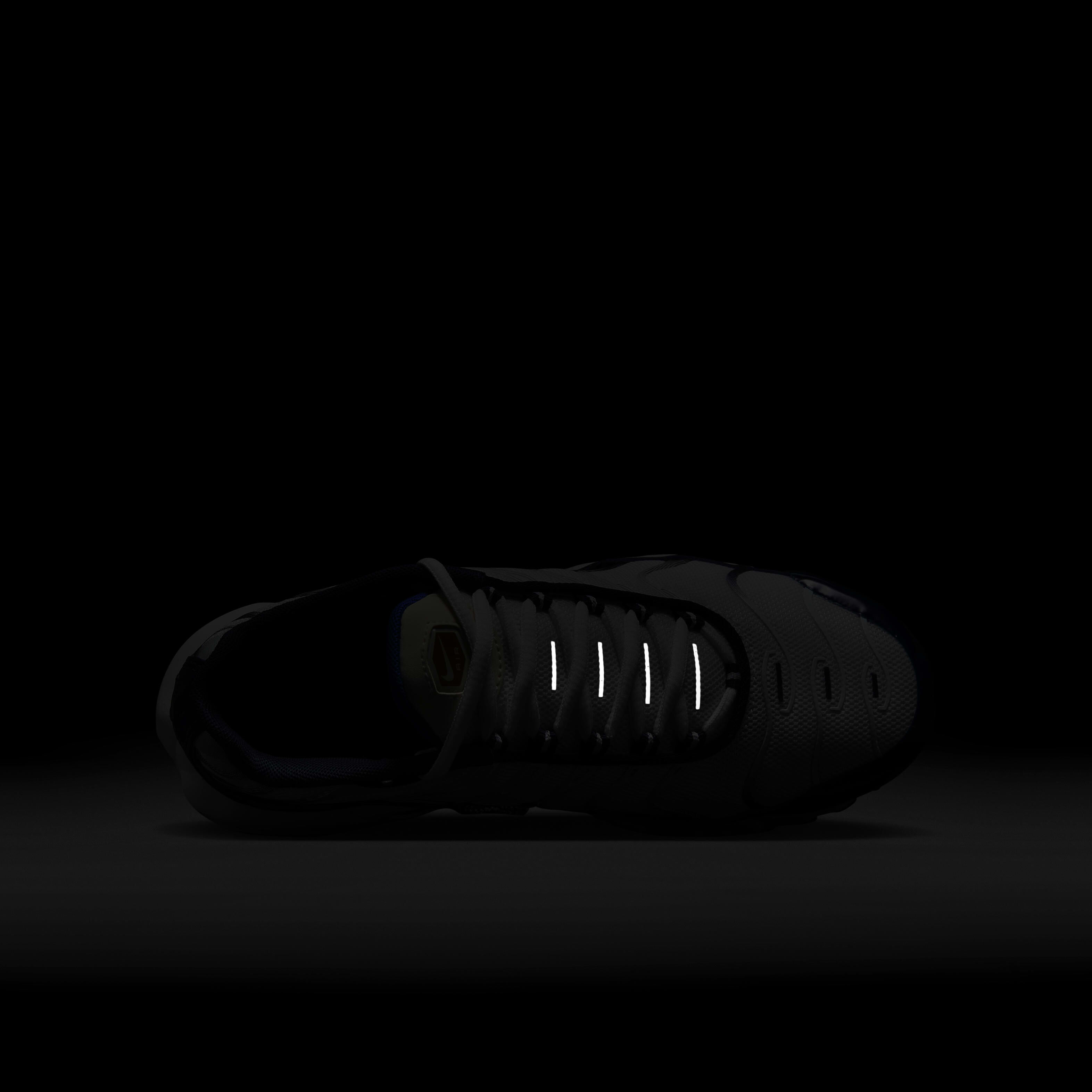 Nike Air Max Plus image number 8
