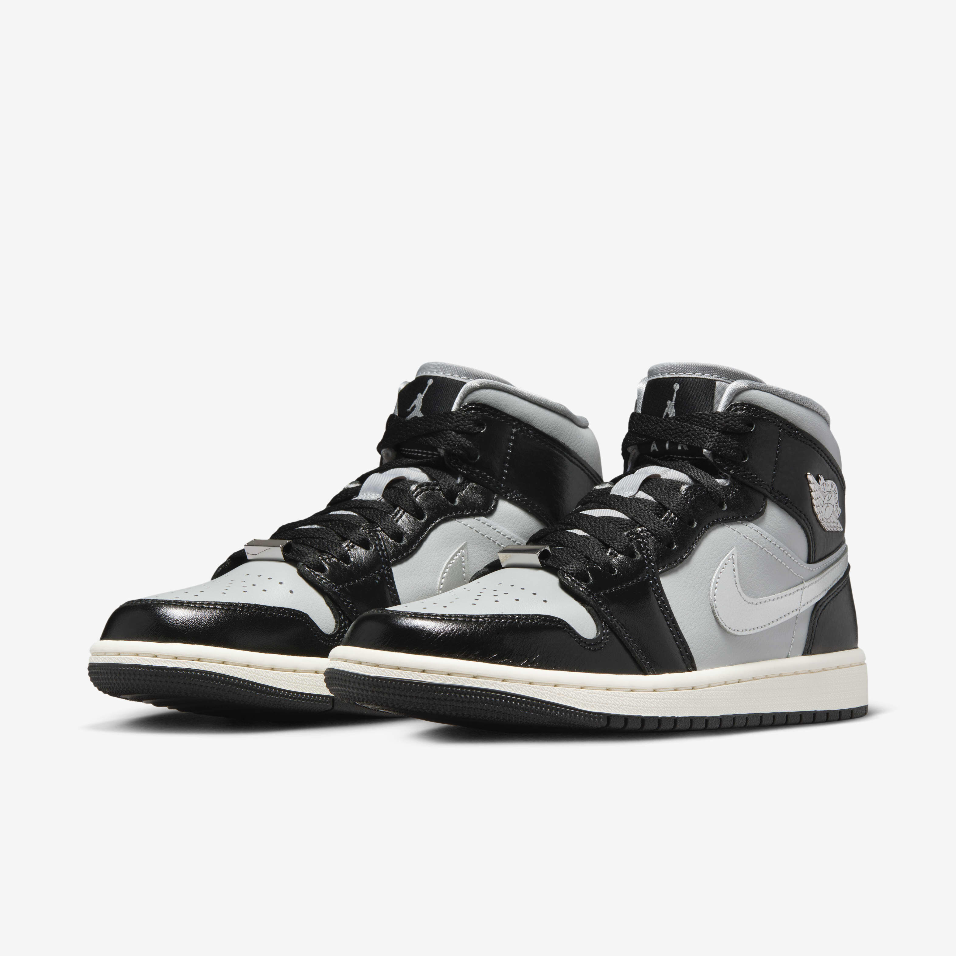 Air Jordan 1 Mid SE image number 4